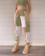 Load image into Gallery viewer, (S/M) Rustic Sage 1/1 Joggers +pockets

