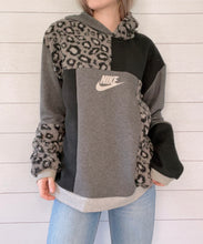 Load image into Gallery viewer, (L/XL) Leopard Sherpa 1/1 Hoodie
