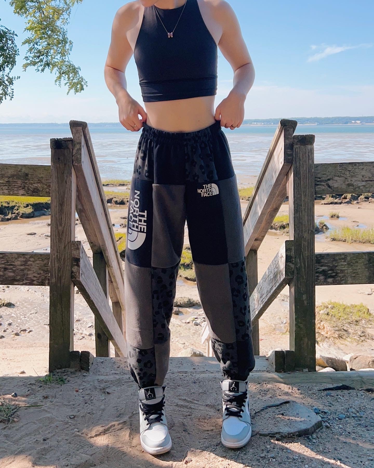 (S/M) Diamond Leopard 1/1 Joggers
