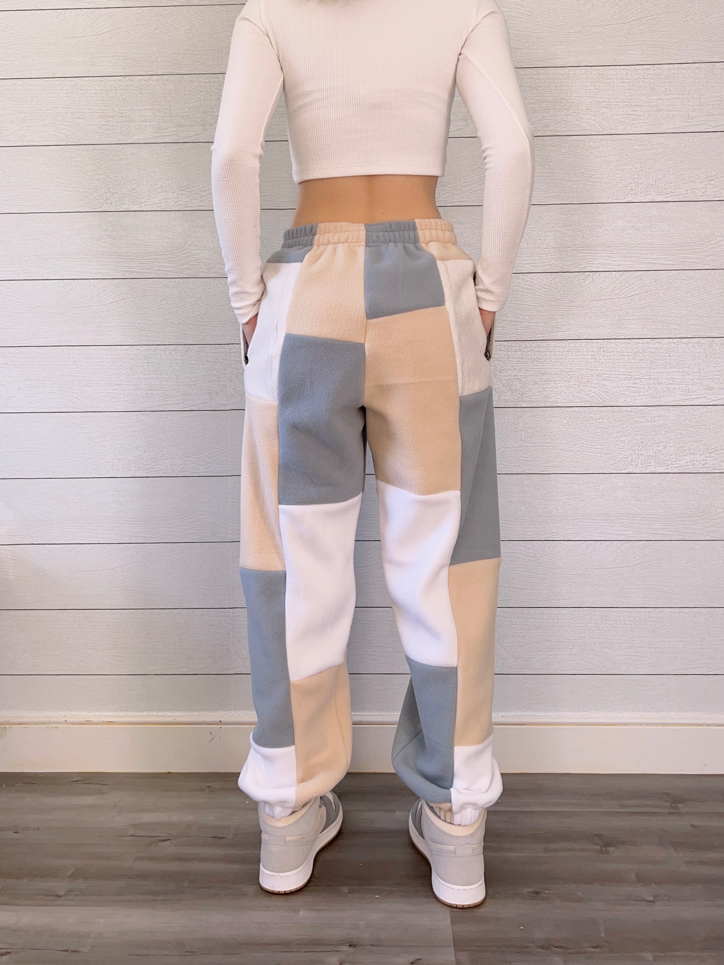 (S/M) Rustic Waves 1/1 Joggers +zipper pockets
