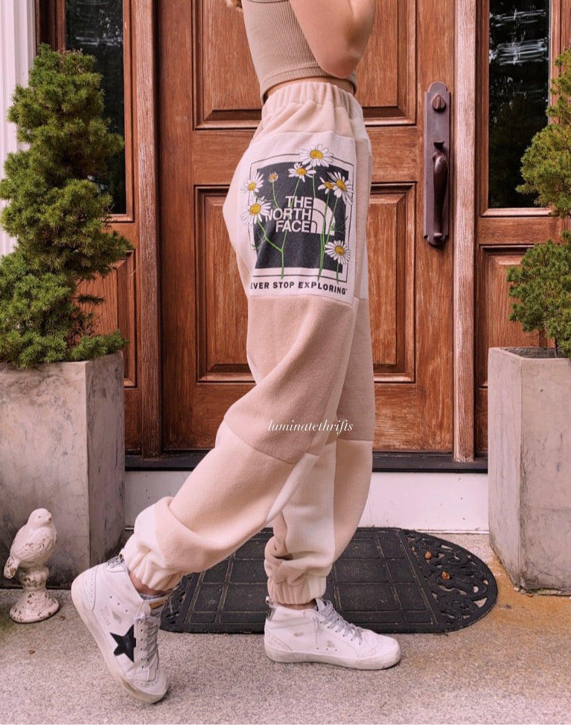 (XS-M) Dusty Daisy Reworked Joggers