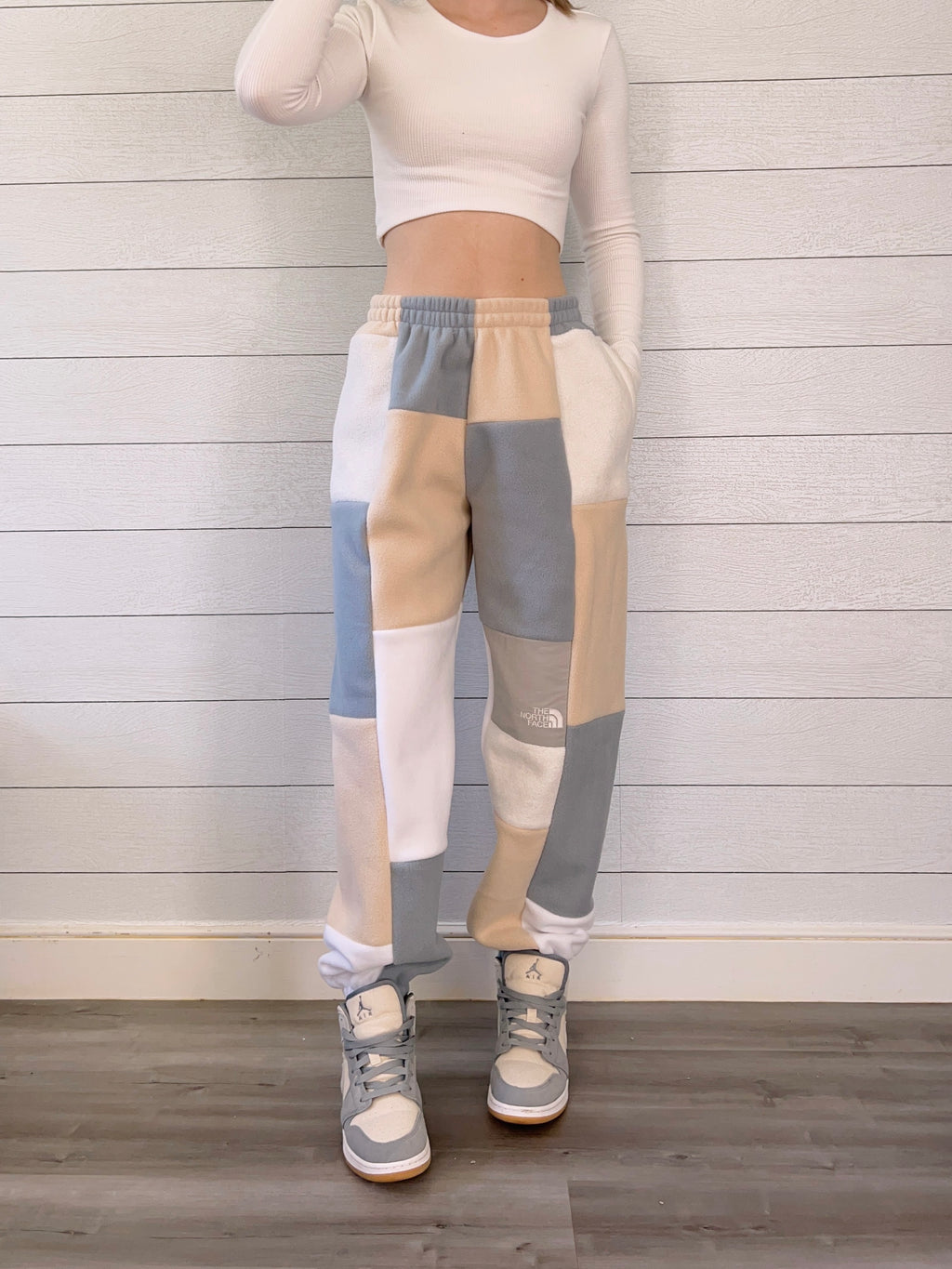 (S/M) Rustic Waves 1/1 Joggers +zipper pockets