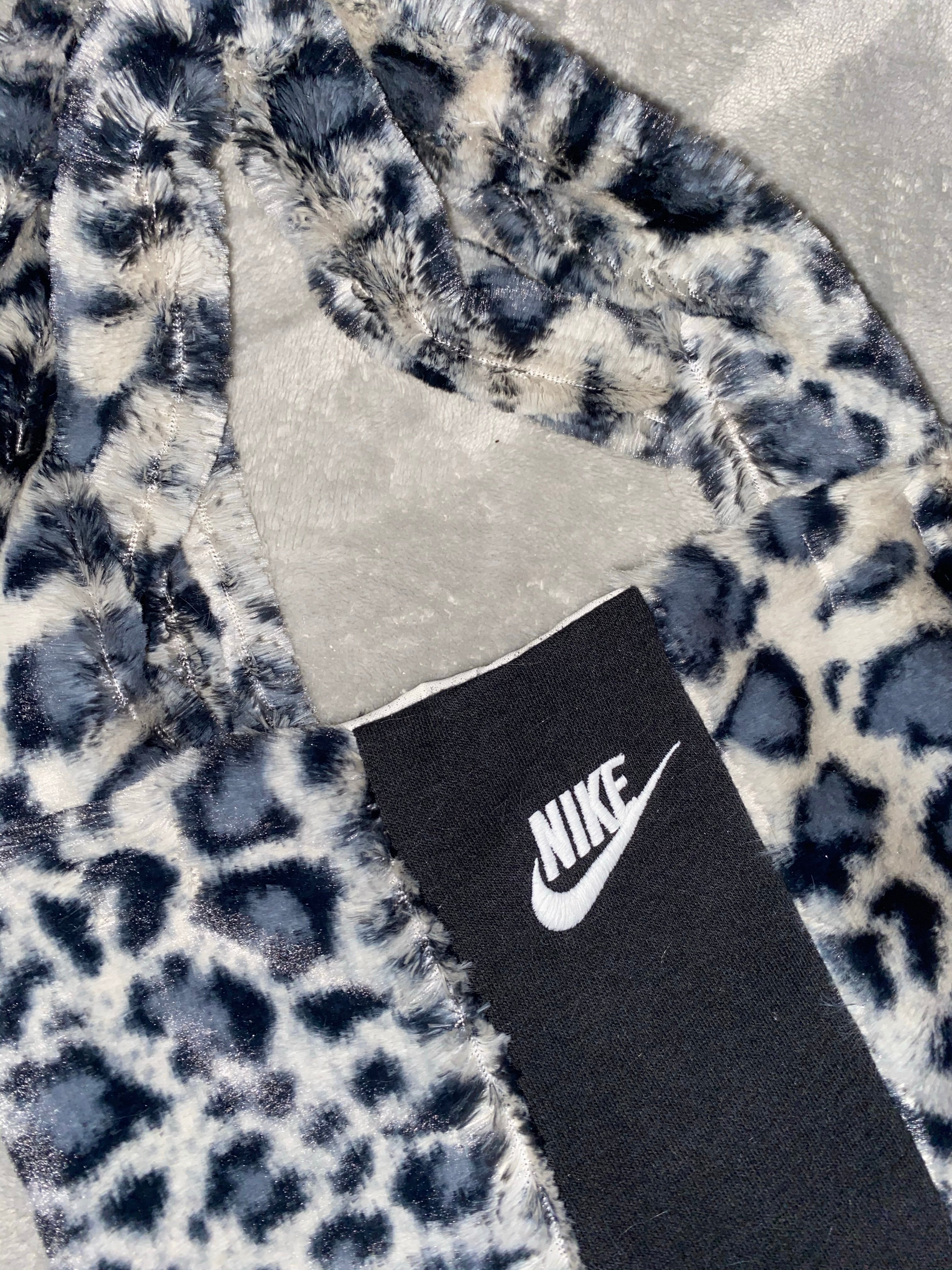 Reworked Fluffy Clutch