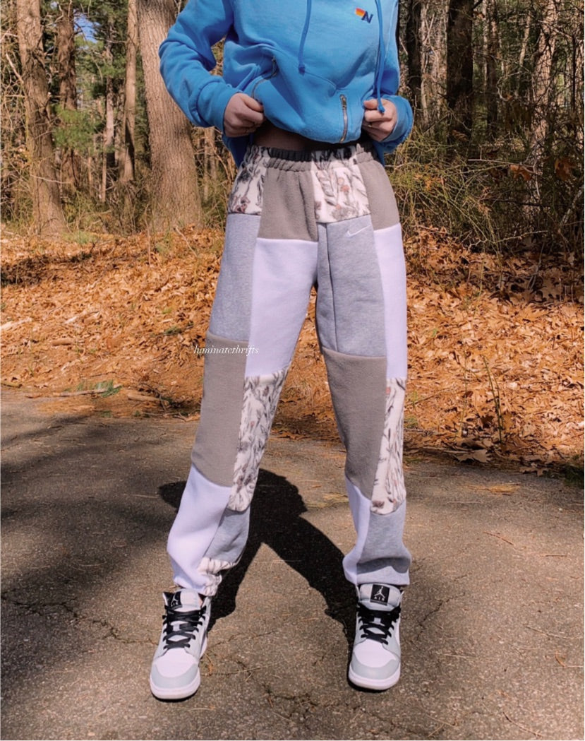 (S/M) Cottage Floral Reworked Joggers