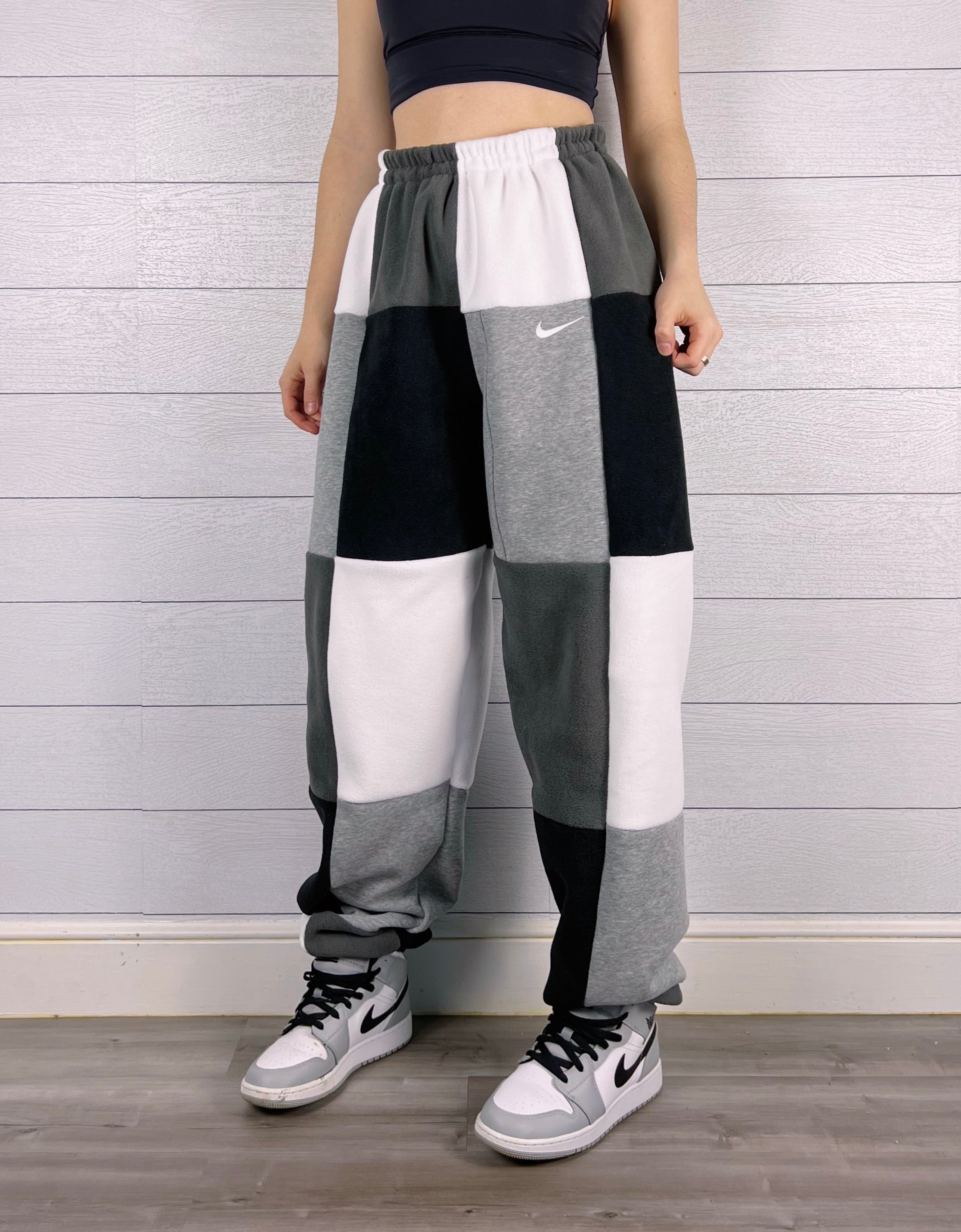 (L/XL) Diamond 1/1 Joggers