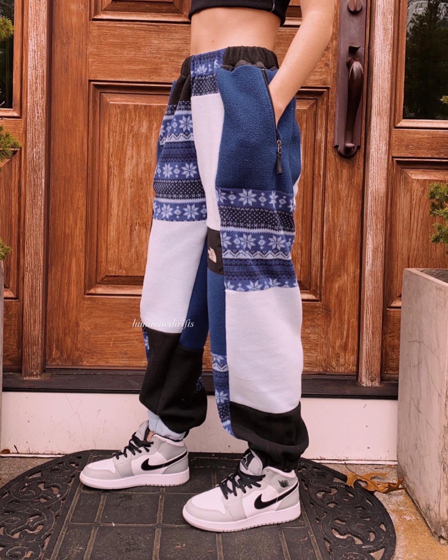 (S/M) Diamond Snowflake Reworked Joggers