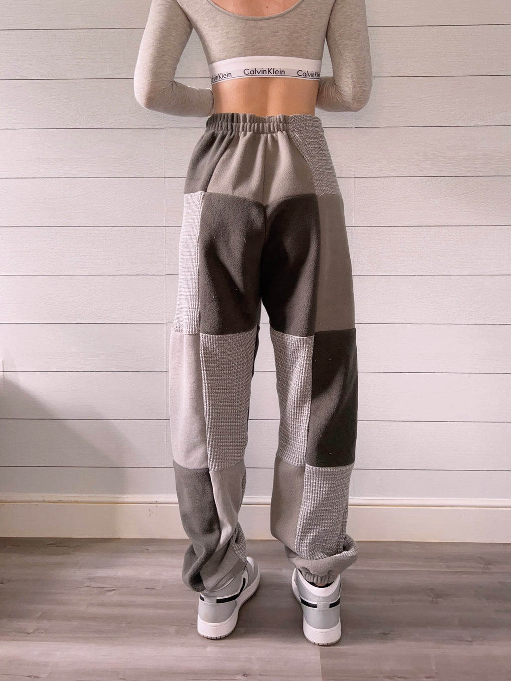 (M/L) Ash Sweater 1/1 Joggers