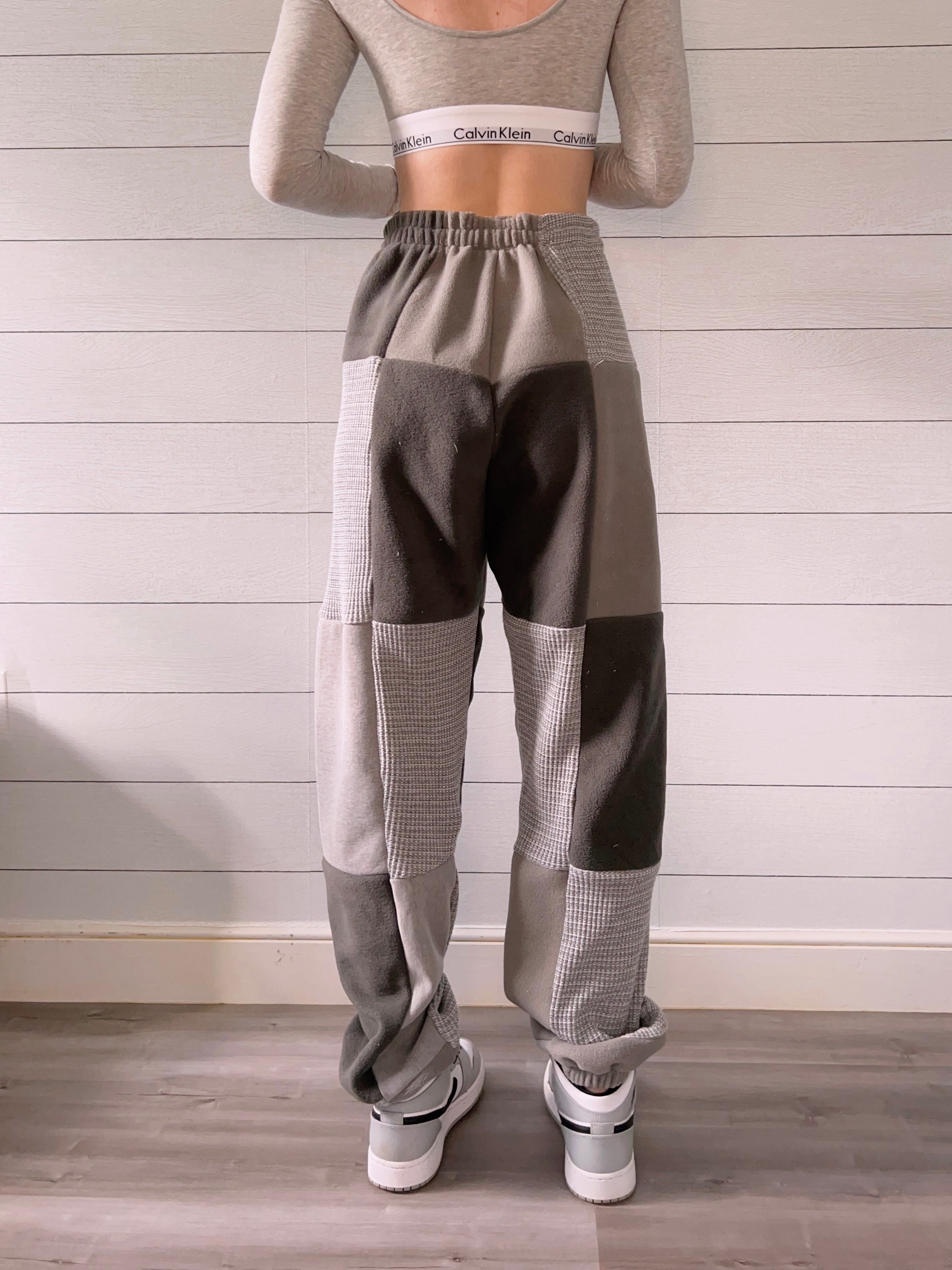 (M/L) Ash Sweater 1/1 Joggers