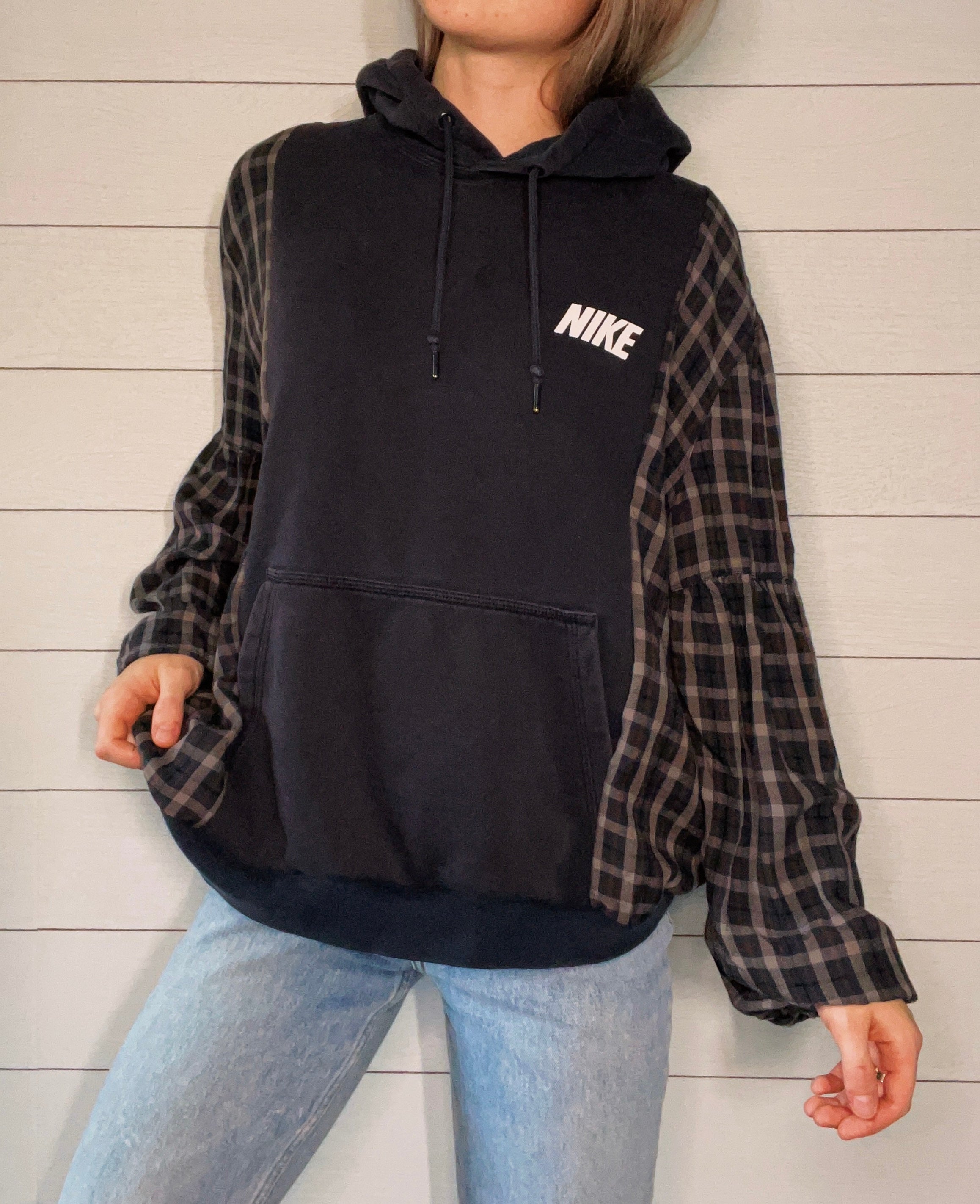 (M/L) Dark Flannel 1/1 Hoodie