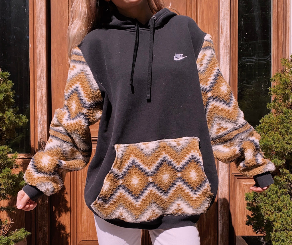 (XL/XXL) Teddy Aztec Reworked Hoodie