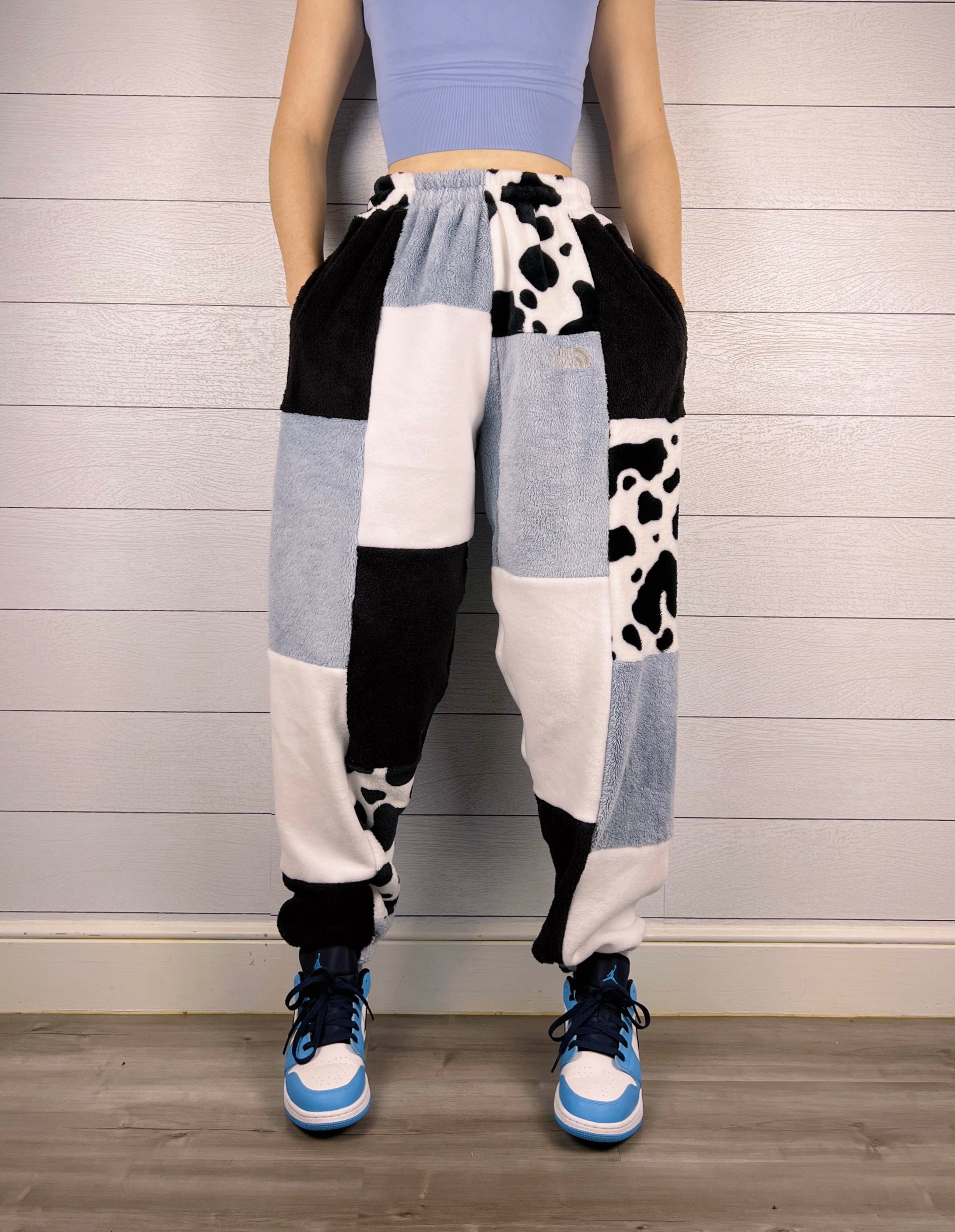 (M/L) Baby Blue Cow 1/1 Joggers