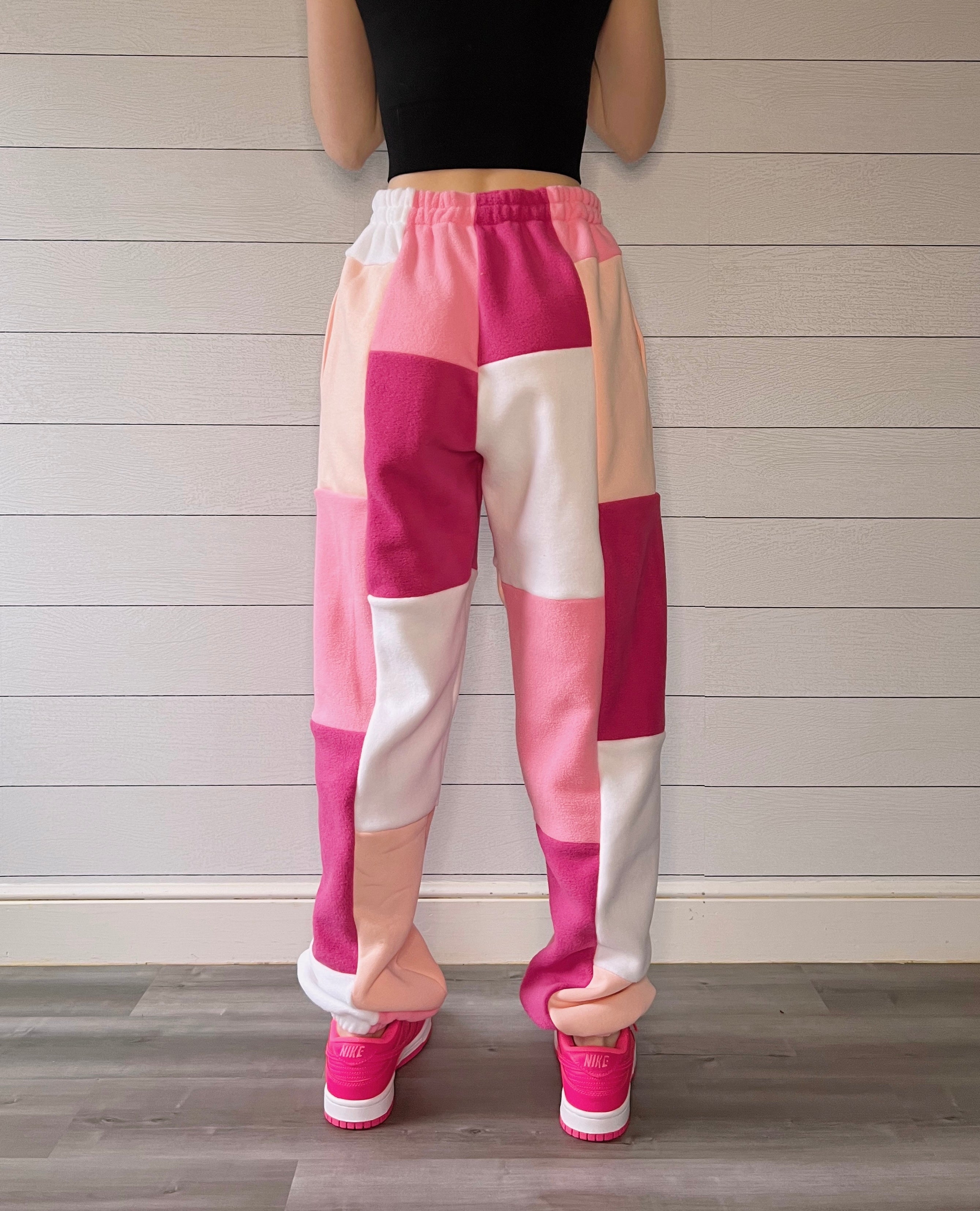 (M/L) Tulip Pink 1/1 Joggers