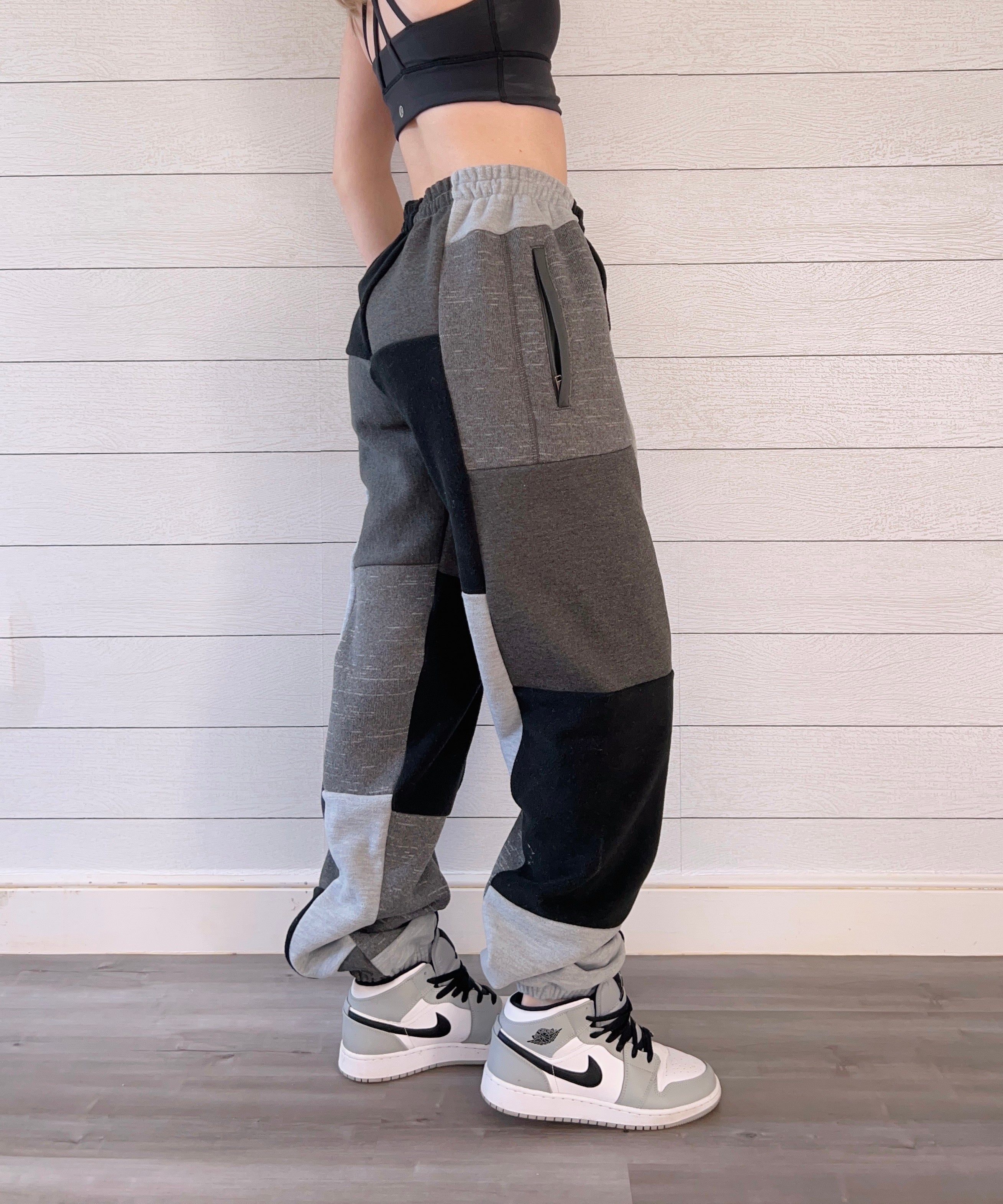 (M/W) Dark Diamond 1/1 Joggers +zipper pockets