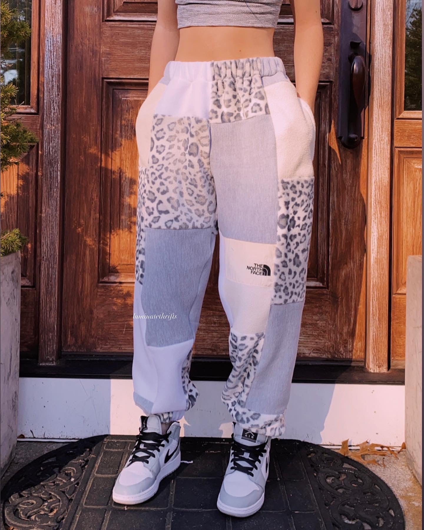 (M/L) Snow Leopard Reworked Joggers