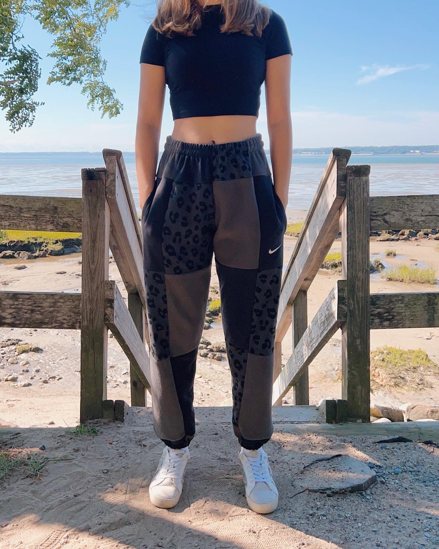 (S/M) Diamond Leopard 1/1 Joggers *with pockets*