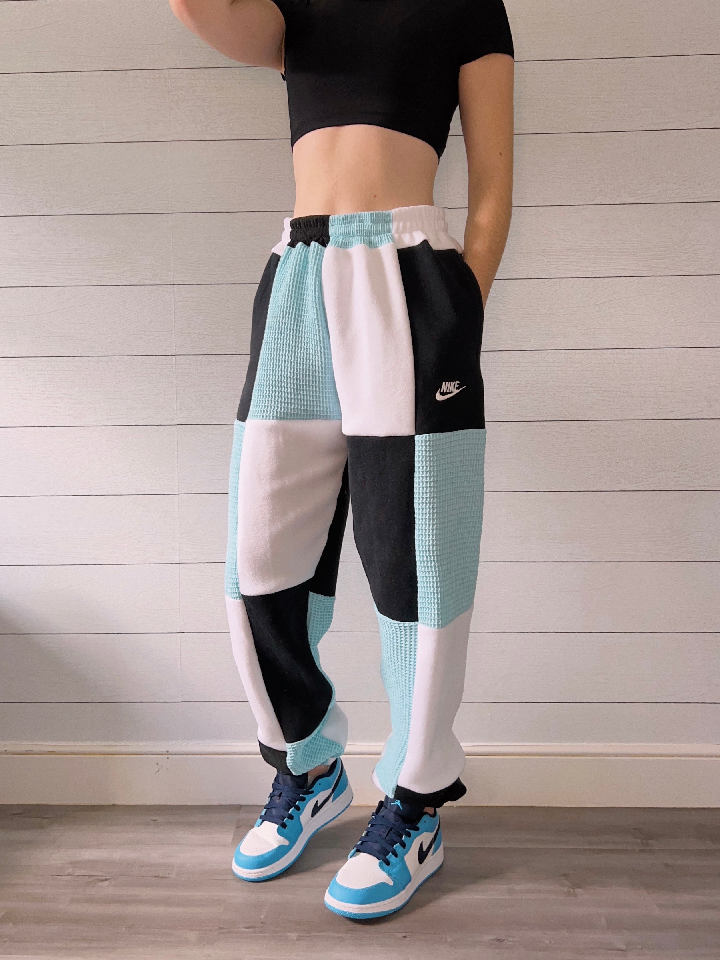 (M/L) Glacier Blue 1/1 Joggers +pockets