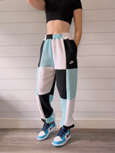 Load image into Gallery viewer, (M/L) Glacier Blue 1/1 Joggers +pockets
