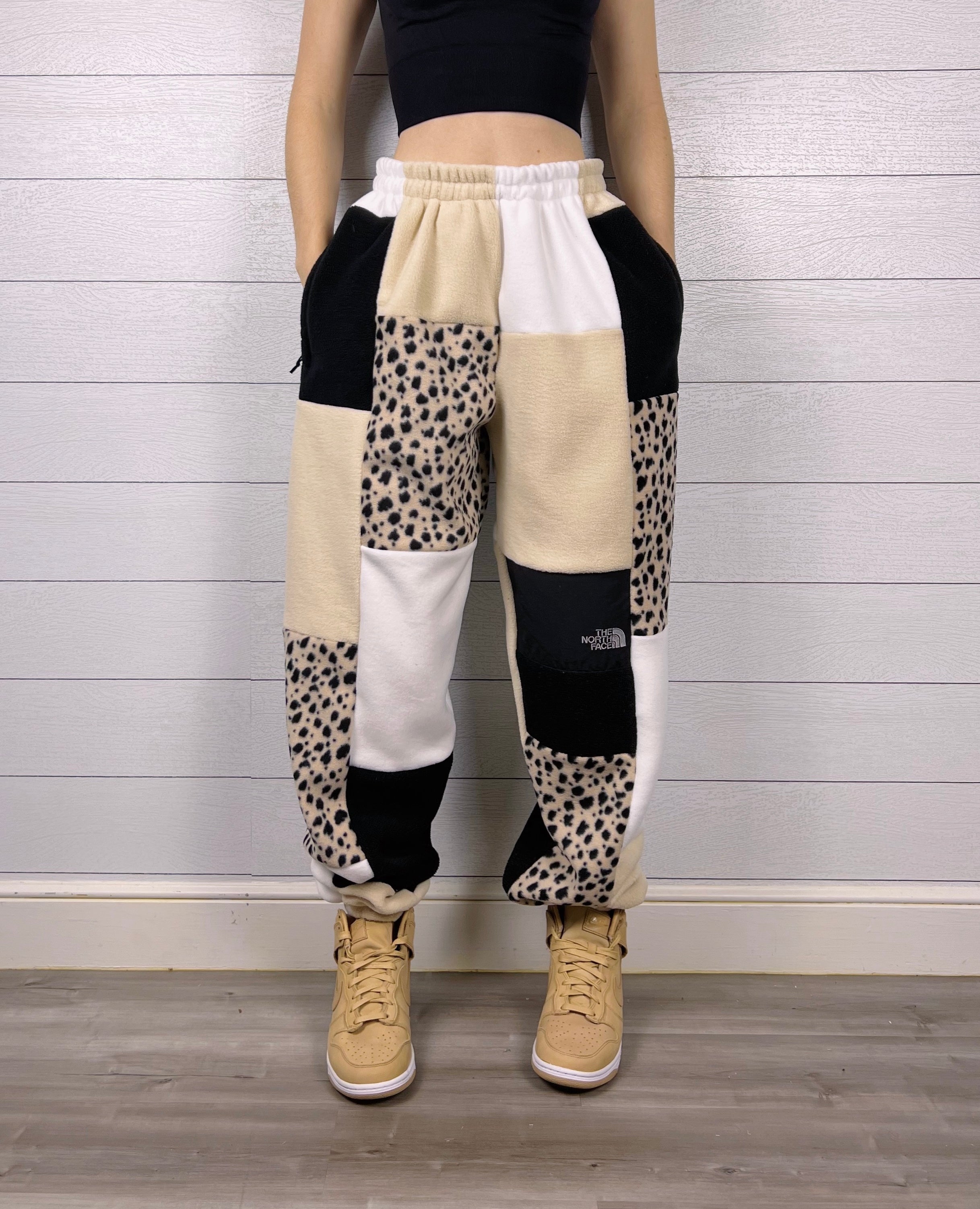 (L/XL) Rustic Dots 1/1 Joggers +zipper pockets