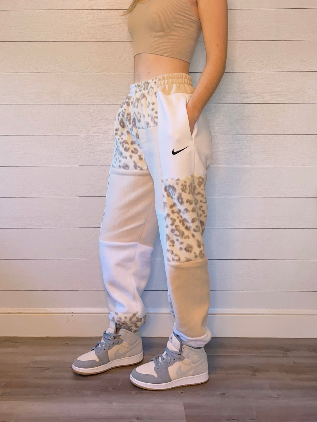 (S/M) Neutral Leopard 1/1 Joggers +pockets