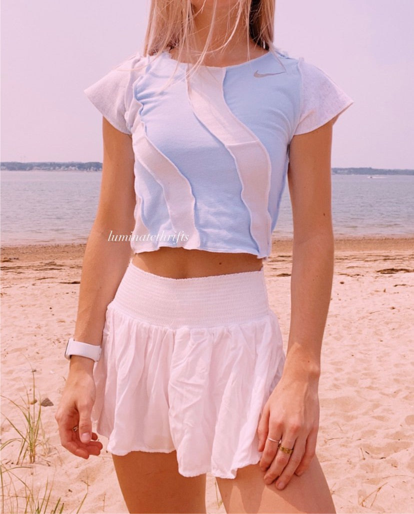 (XS) Light Ocean Waves Reworked Open Hem Top