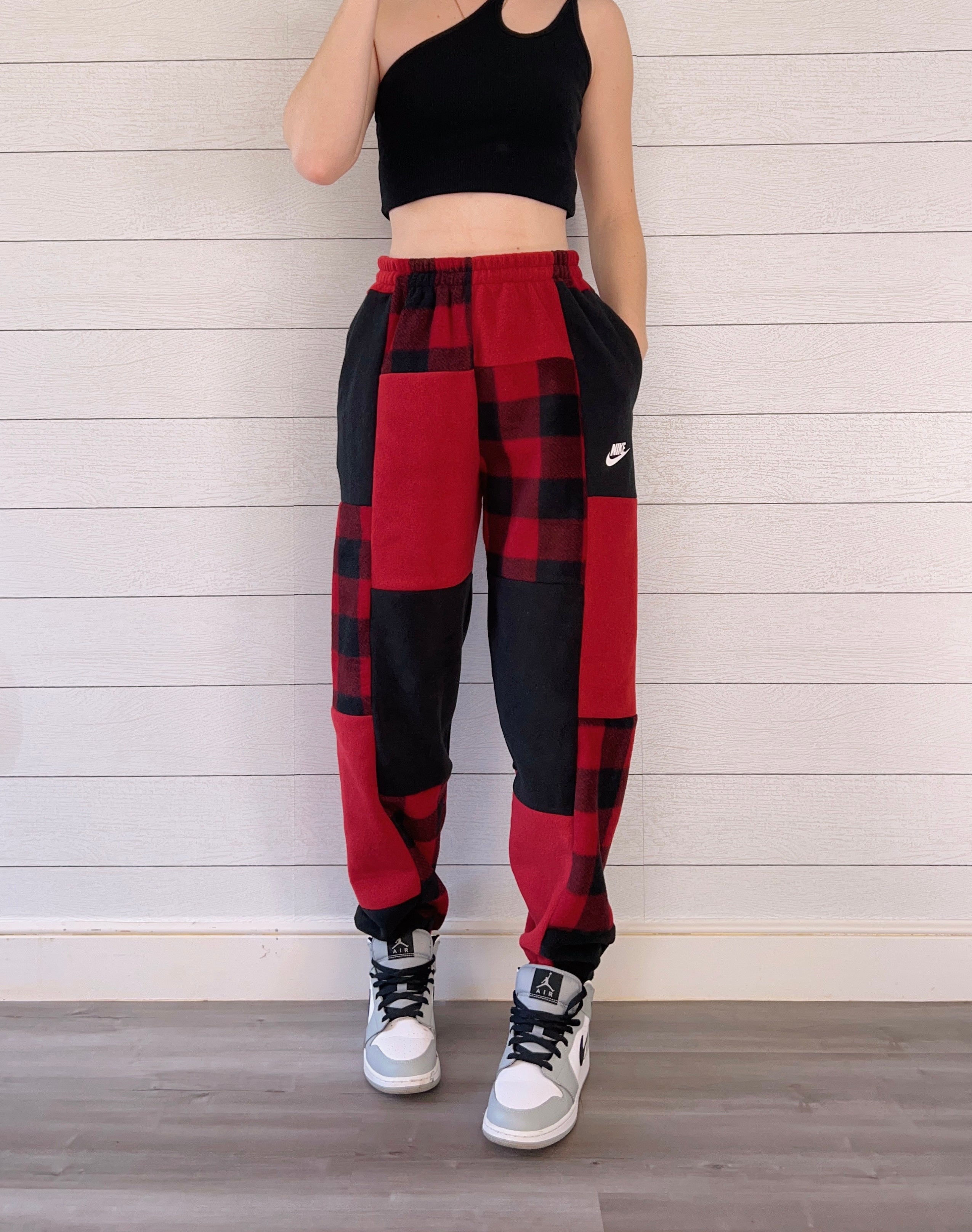 (S/M) Holly Jolly 1/1 Joggers +pockets