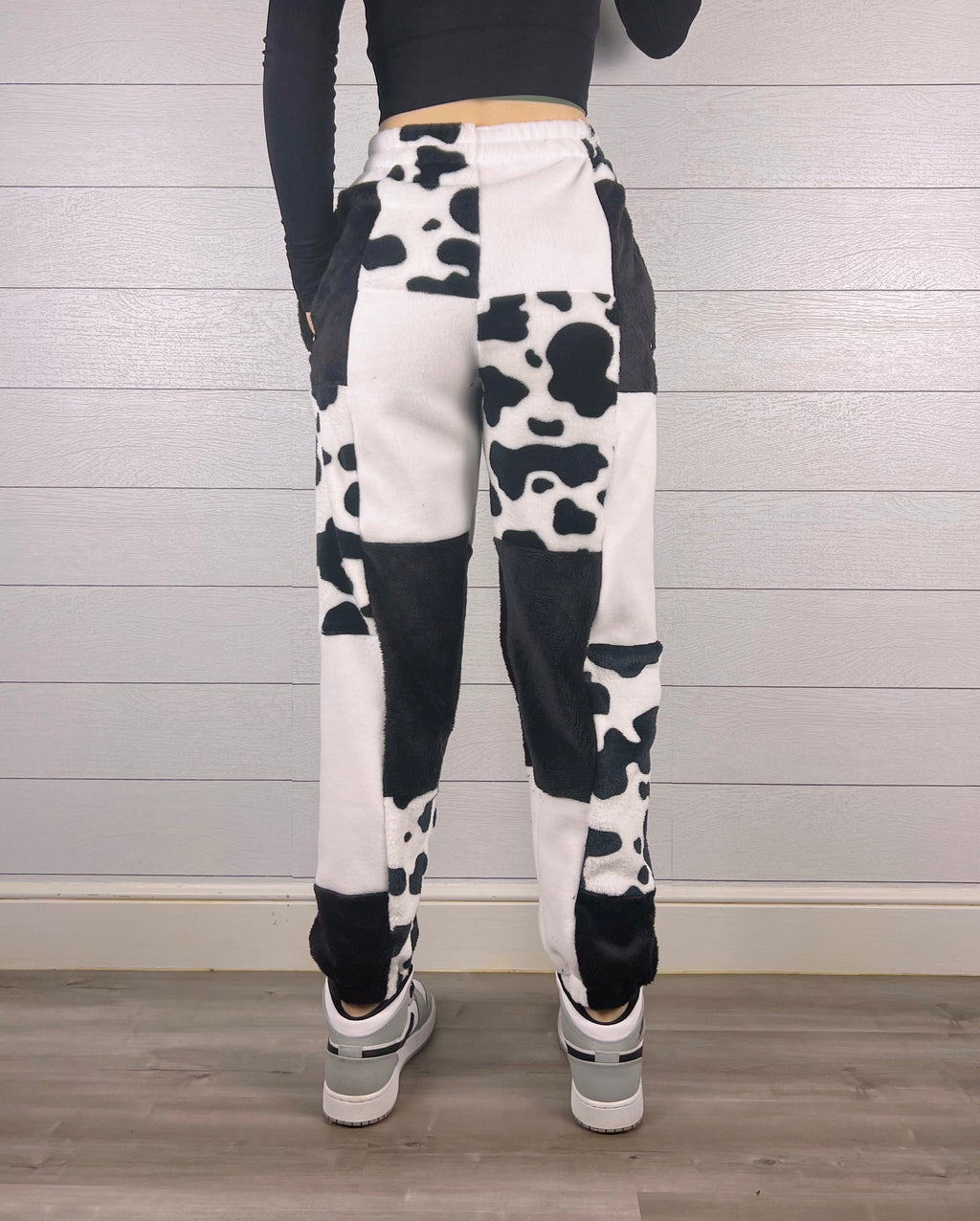 (XS/S) Diamond Cow 1/1 Joggers +zipper pockets
