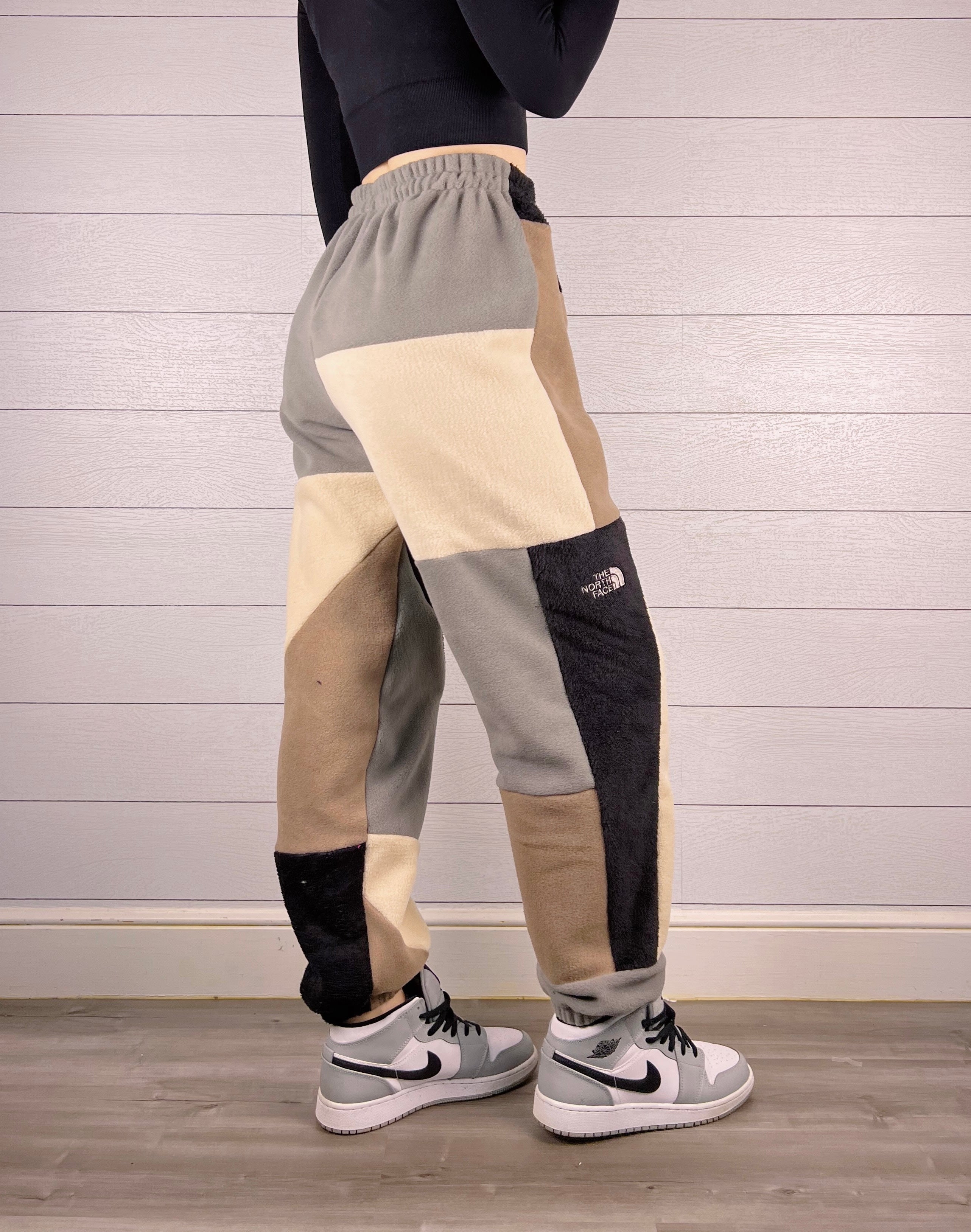 (S/M) Sandstorm 1/ 1 Joggers