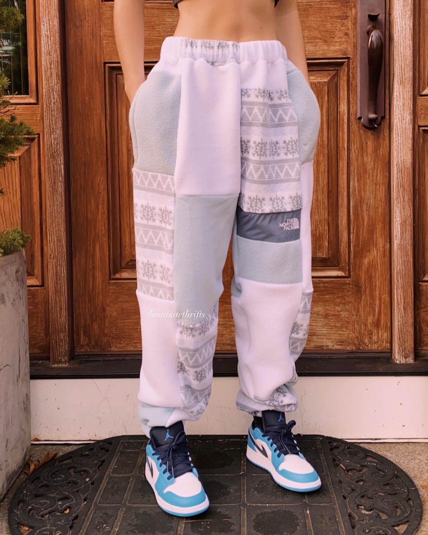 (M/L)Snowflake Reworked Joggers