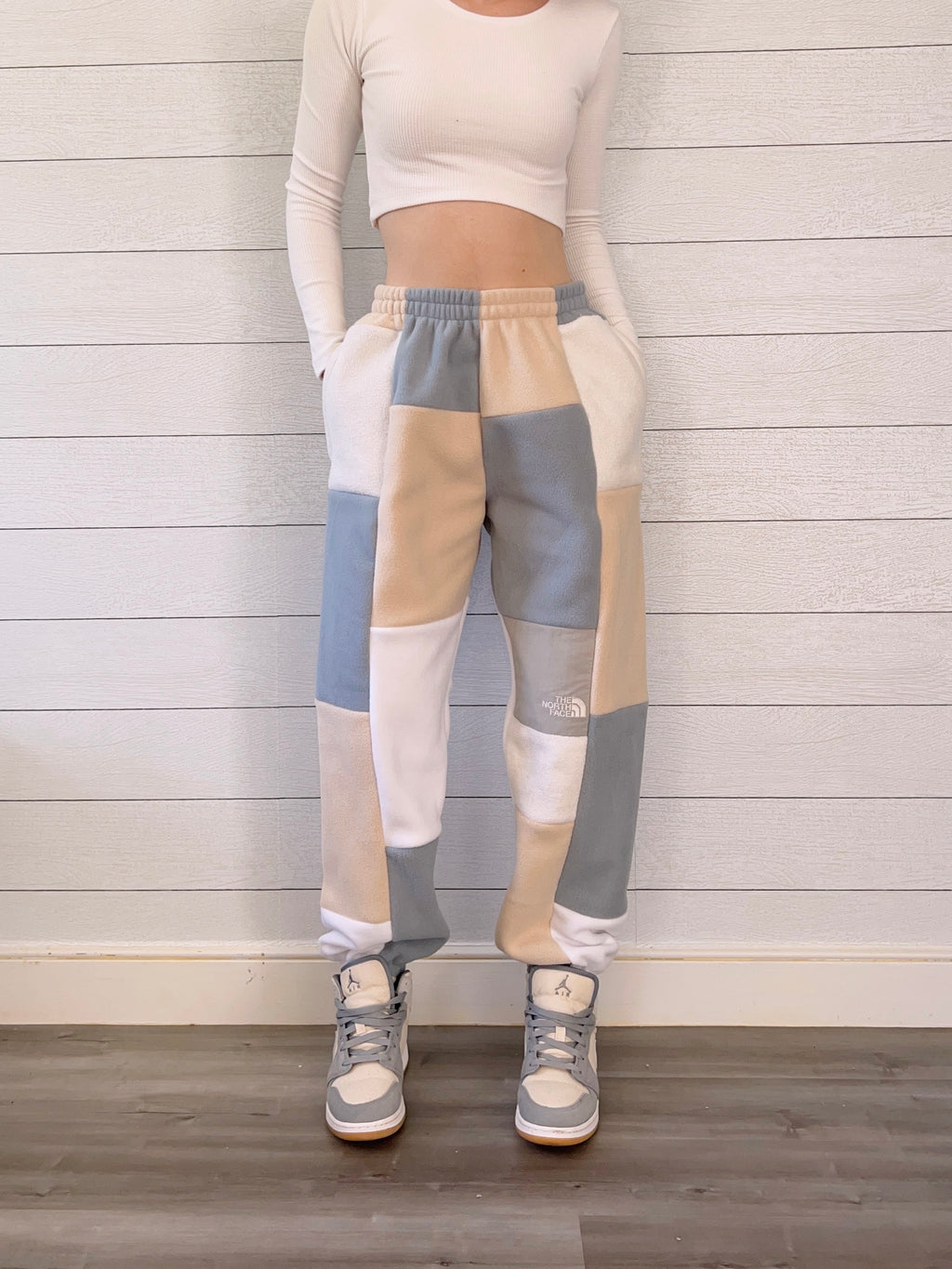 (S/M) Rustic Waves 1/1 Joggers +zipper pockets
