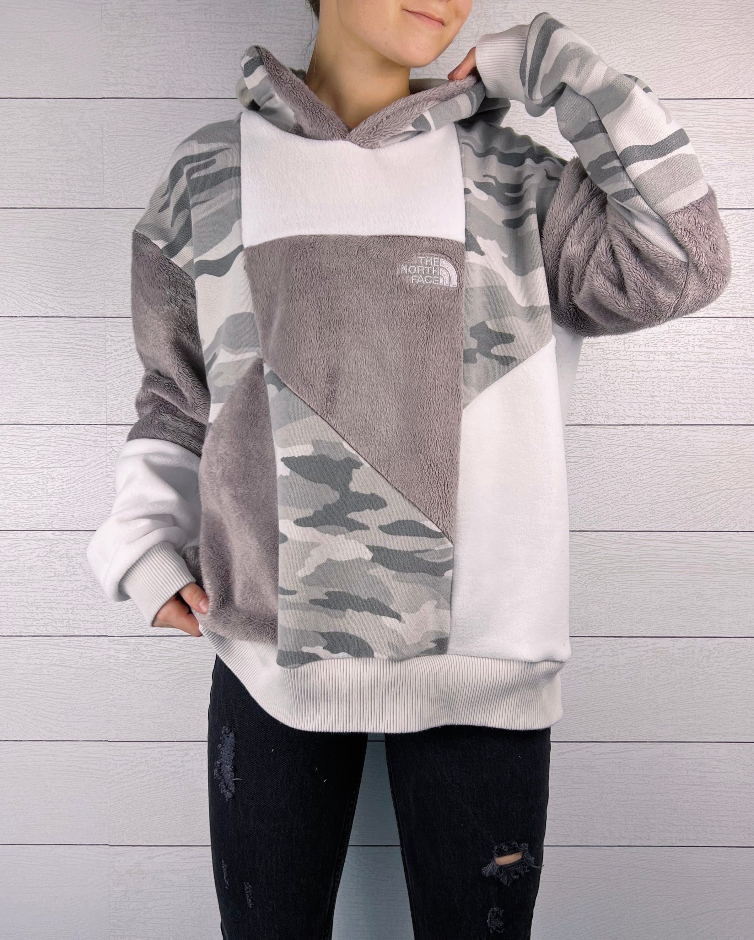 (L) Arctic Camo 1/1 Hoodie