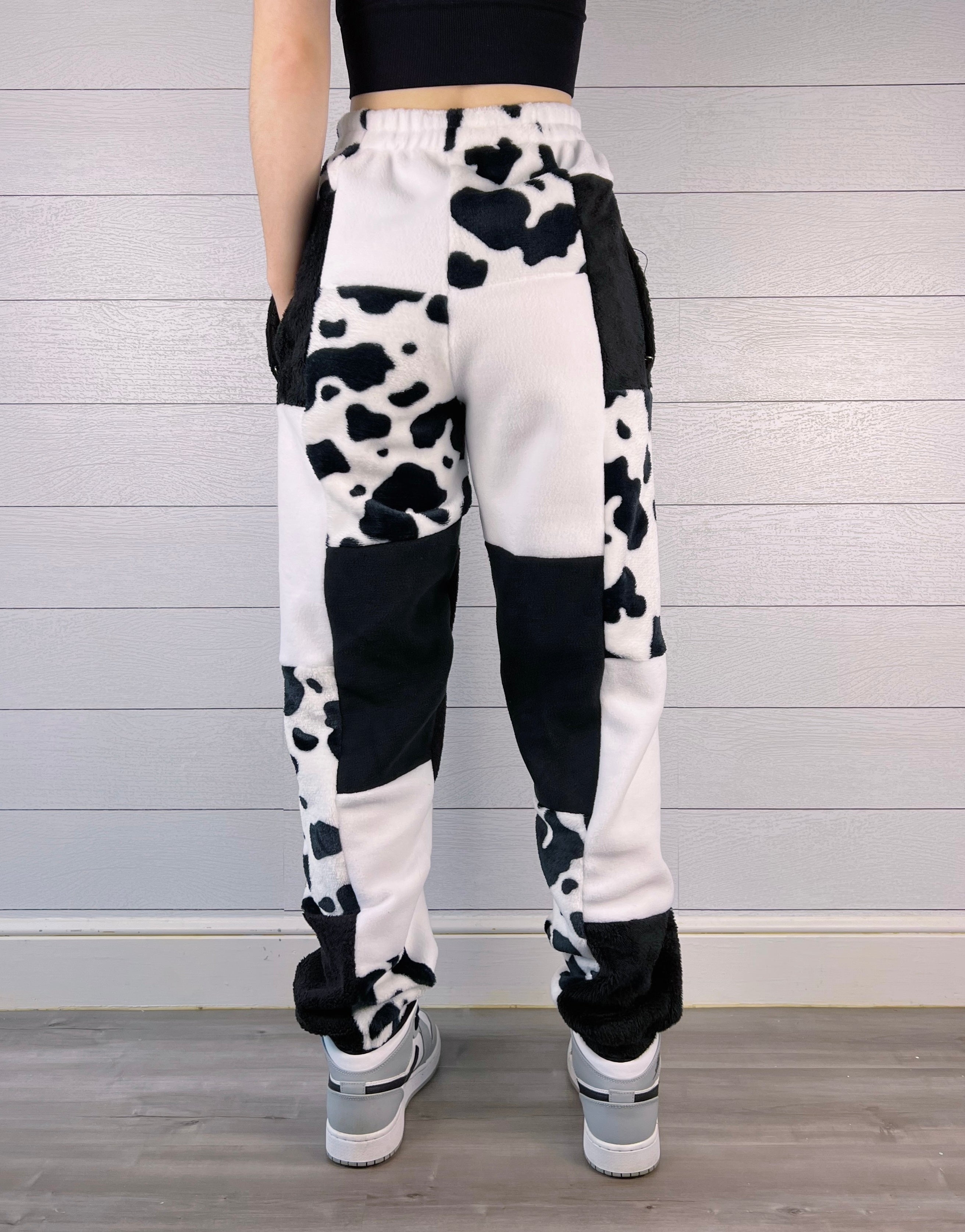 (S/M) Diamond Cow 1/1 Joggers
