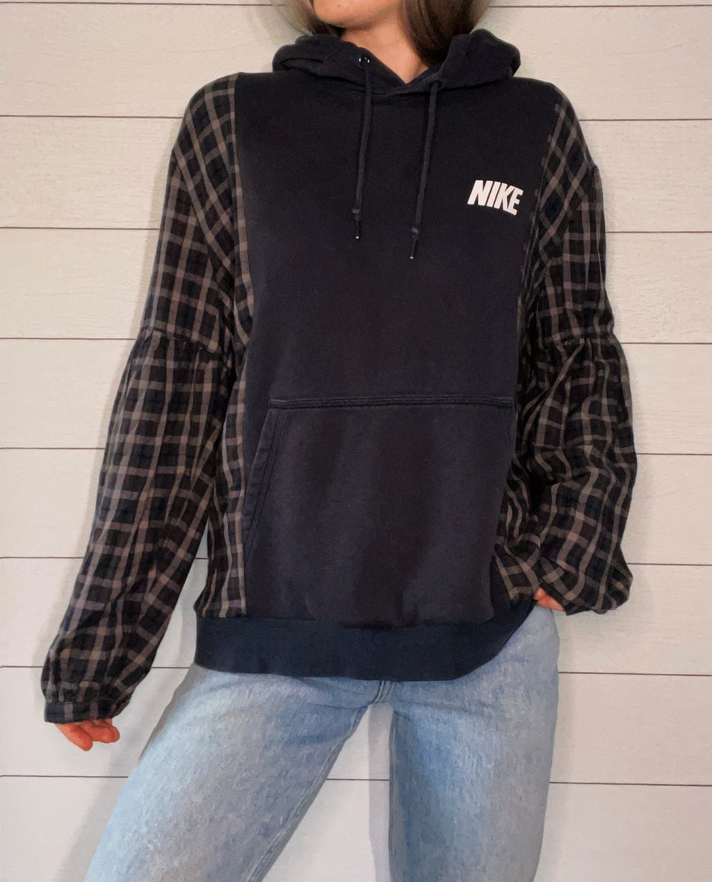 (M/L) Dark Flannel 1/1 Hoodie