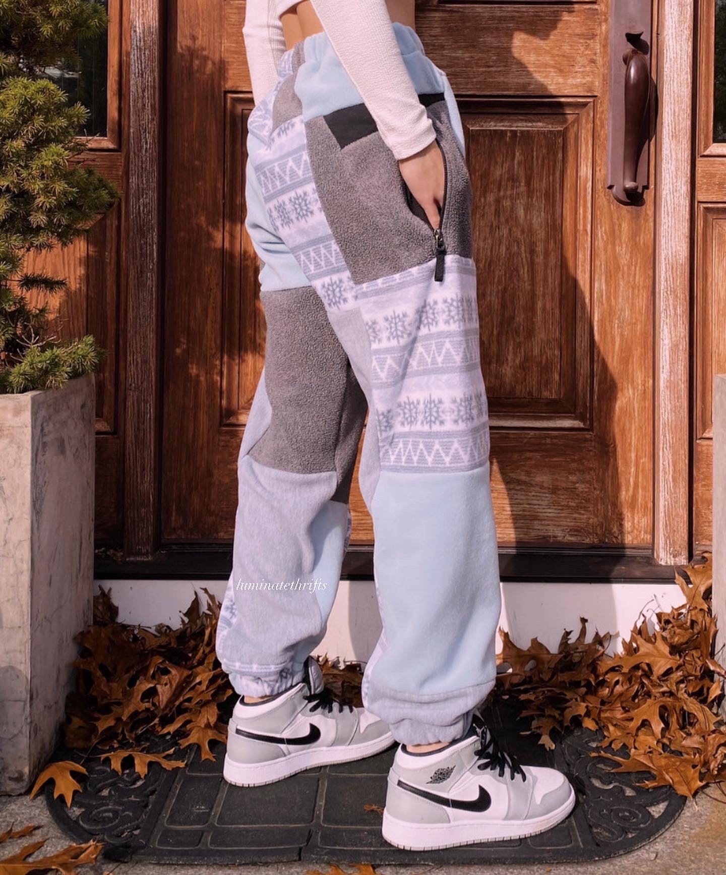 (XS-M) Snowflake Reworked Joggers *+Zipper Pockets*