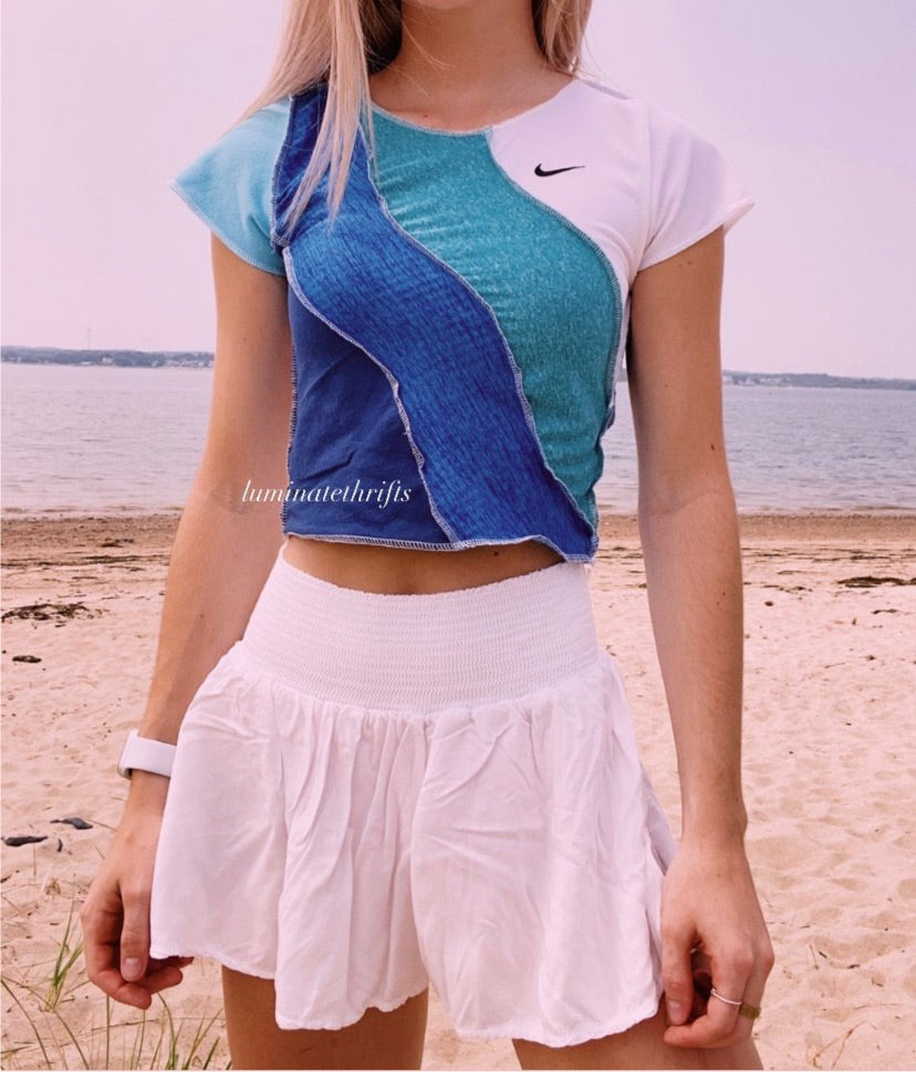 (XS/S) Ocean Waves Reworked Open Hem Top