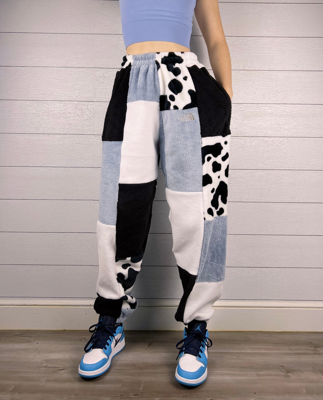 (M/L) Baby Blue Cow 1/1 Joggers