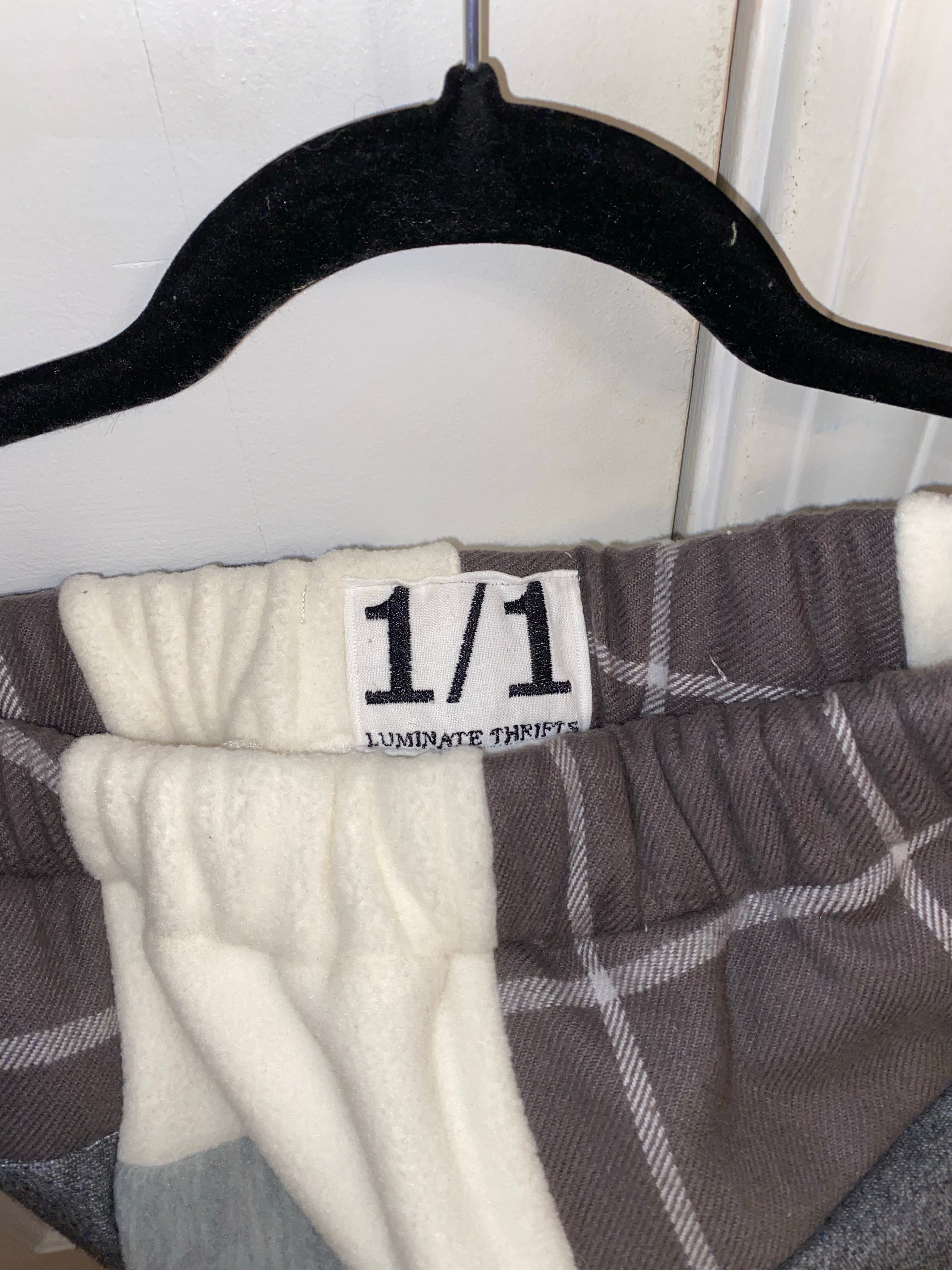 (M-XL) Smokey Flannel Reworked Joggers