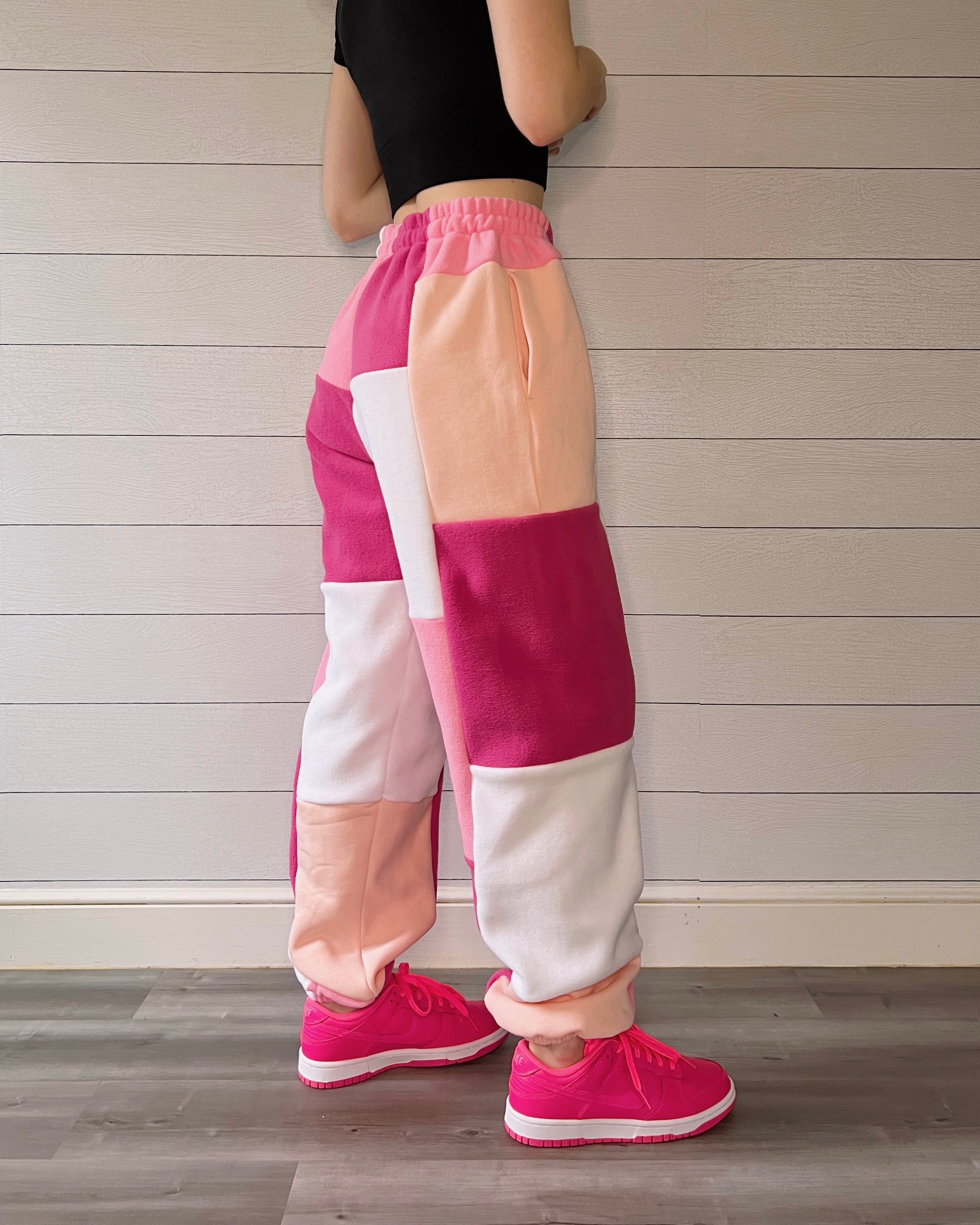 (M/L) Tulip Pink 1/1 Joggers
