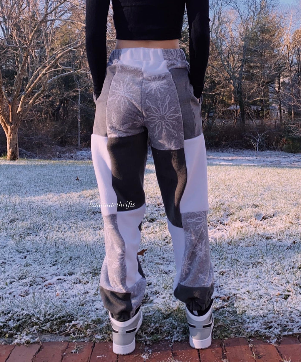 (XS/S) Diamond Snowflake Reworked Joggers