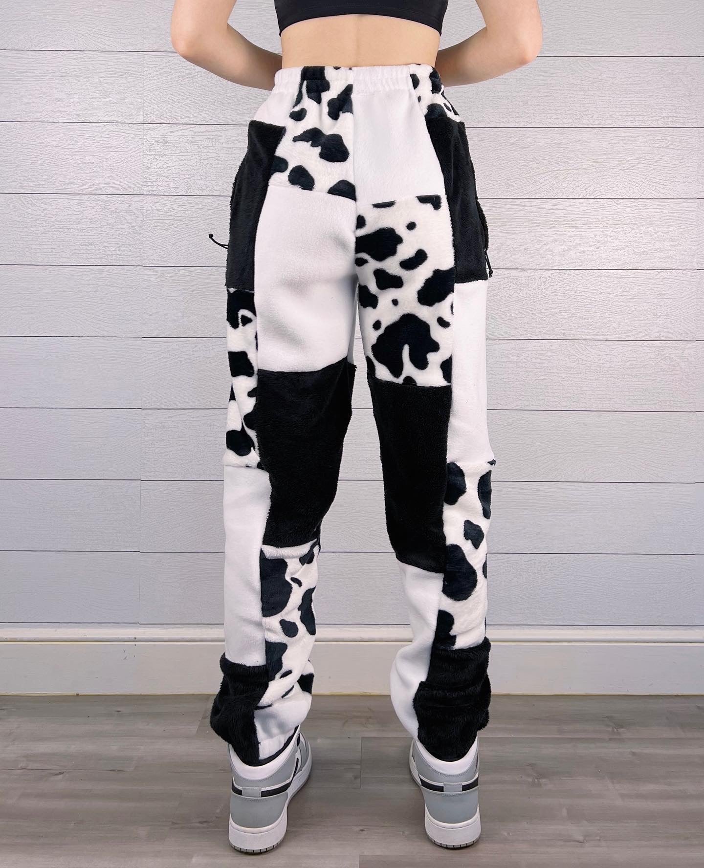 (S/M) Diamond Cow 1/1 Joggers +zipper pockets