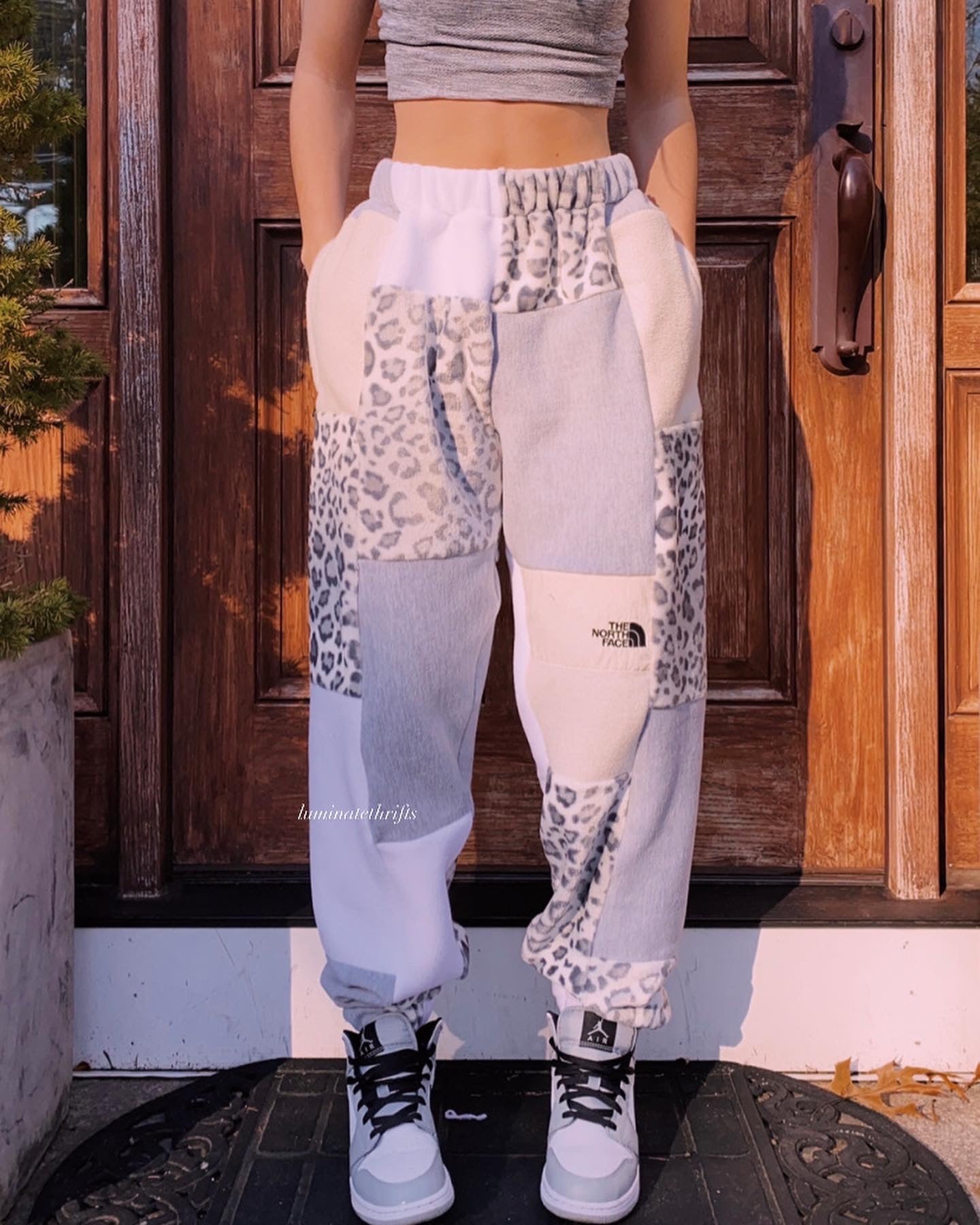 (M/L) Snow Leopard Reworked Joggers