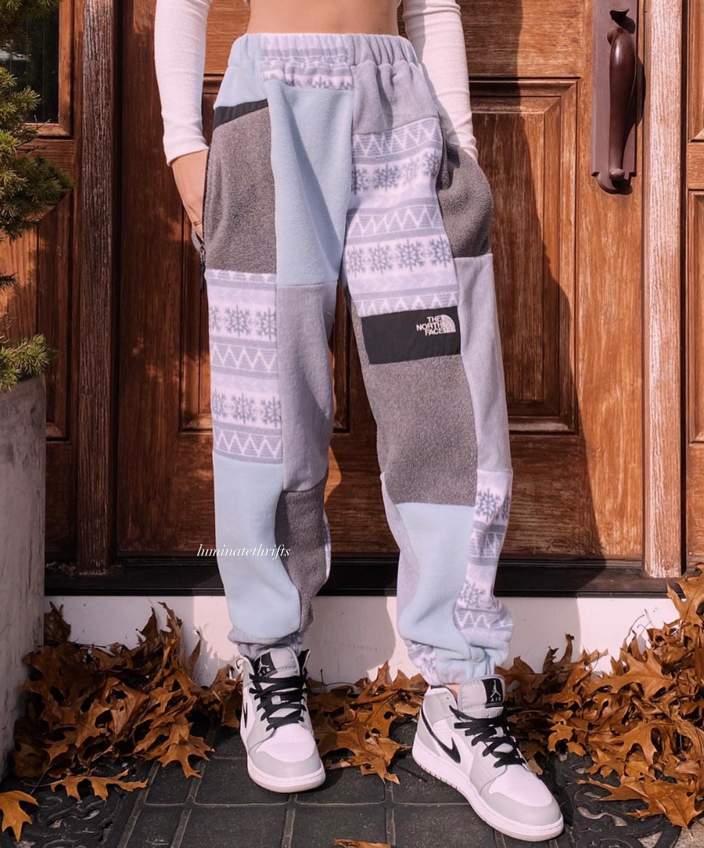 (XS-M) Snowflake Reworked Joggers *+Zipper Pockets*