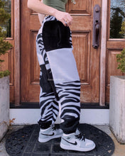 Load image into Gallery viewer, (S/M) Diamond Zebra Reworked Joggers

