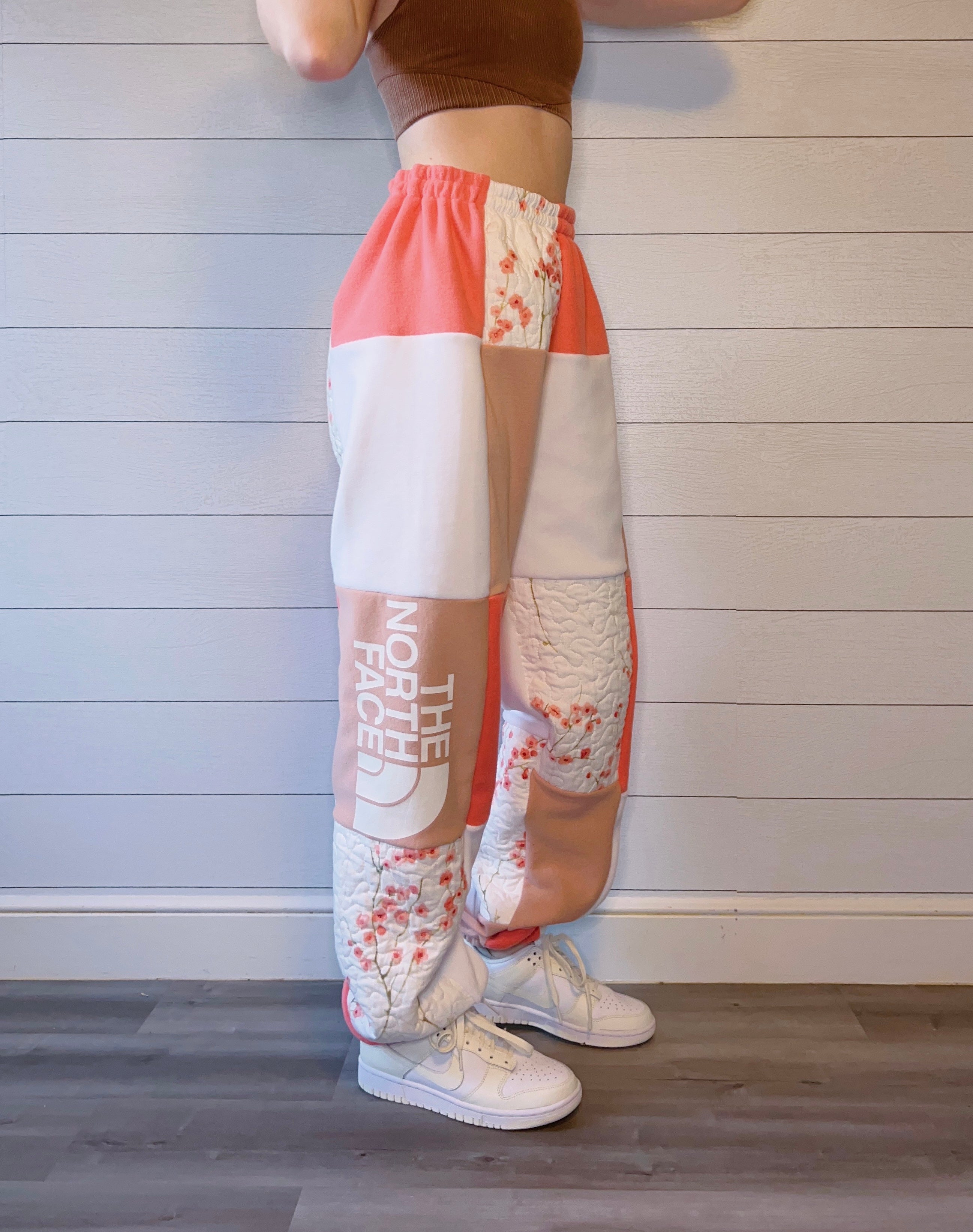 (L/XL) Floral Quilt 1/1 Joggers