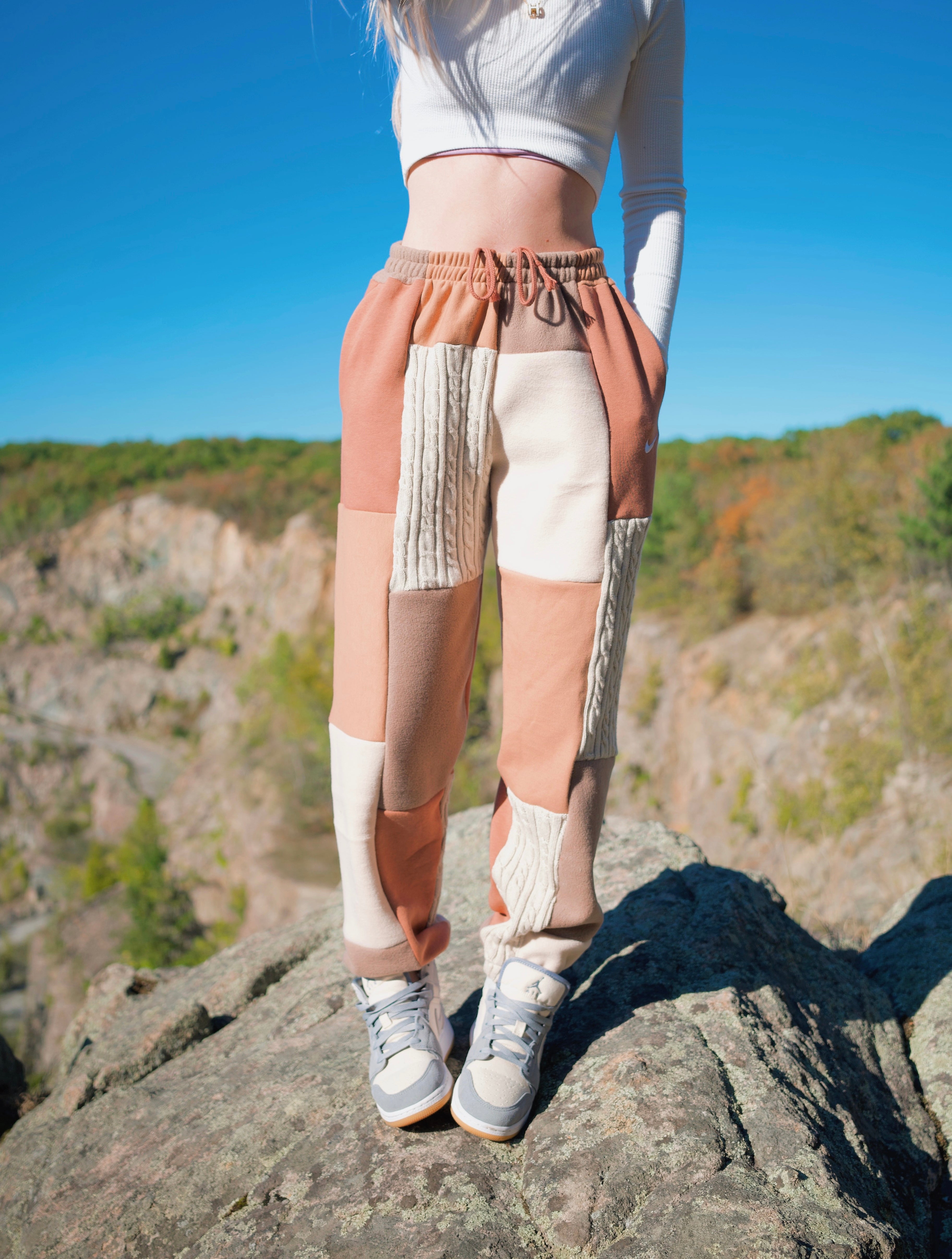 (S/M) Sweater Weather 1/1 Joggers +pockets