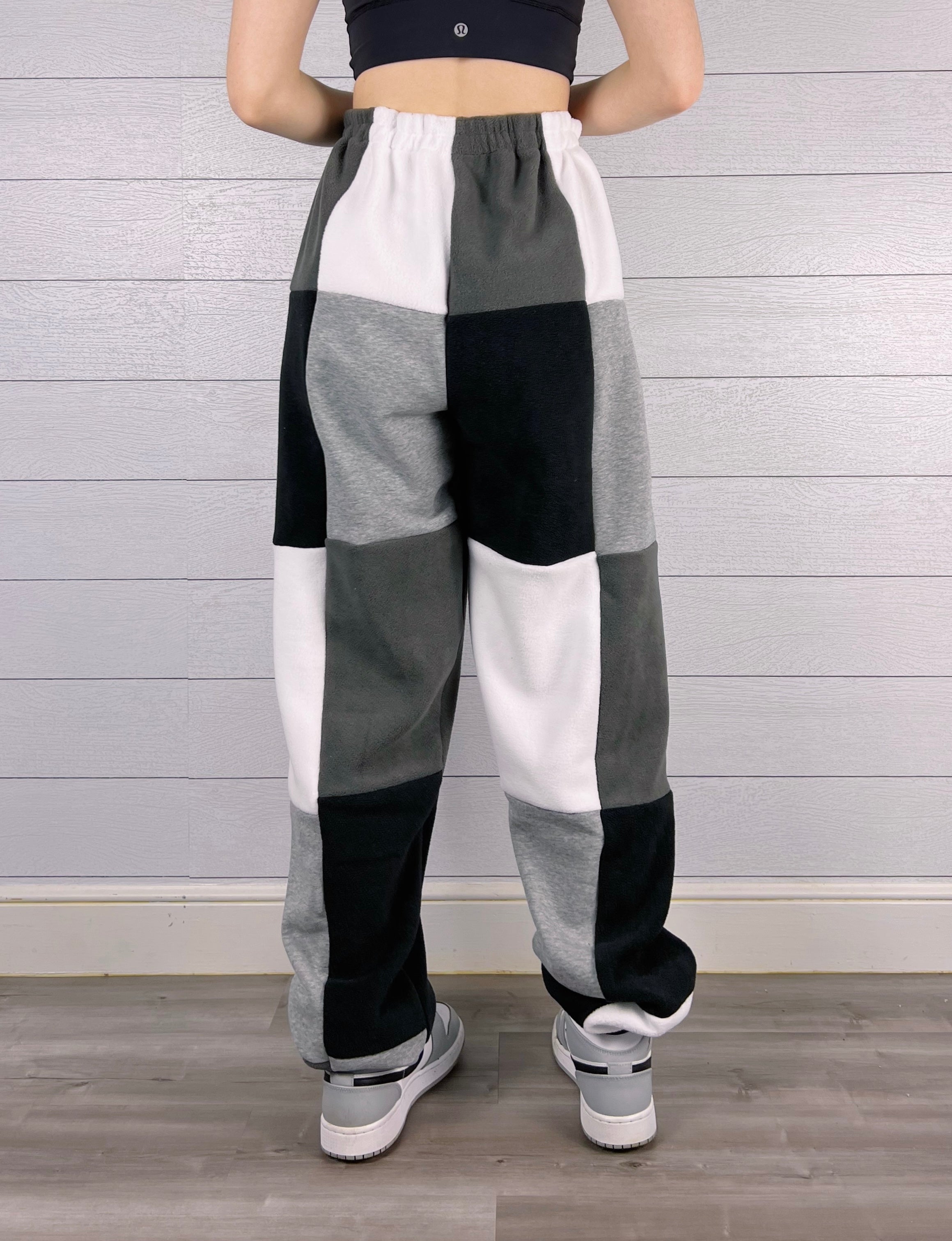 (L/XL) Diamond 1/1 Joggers