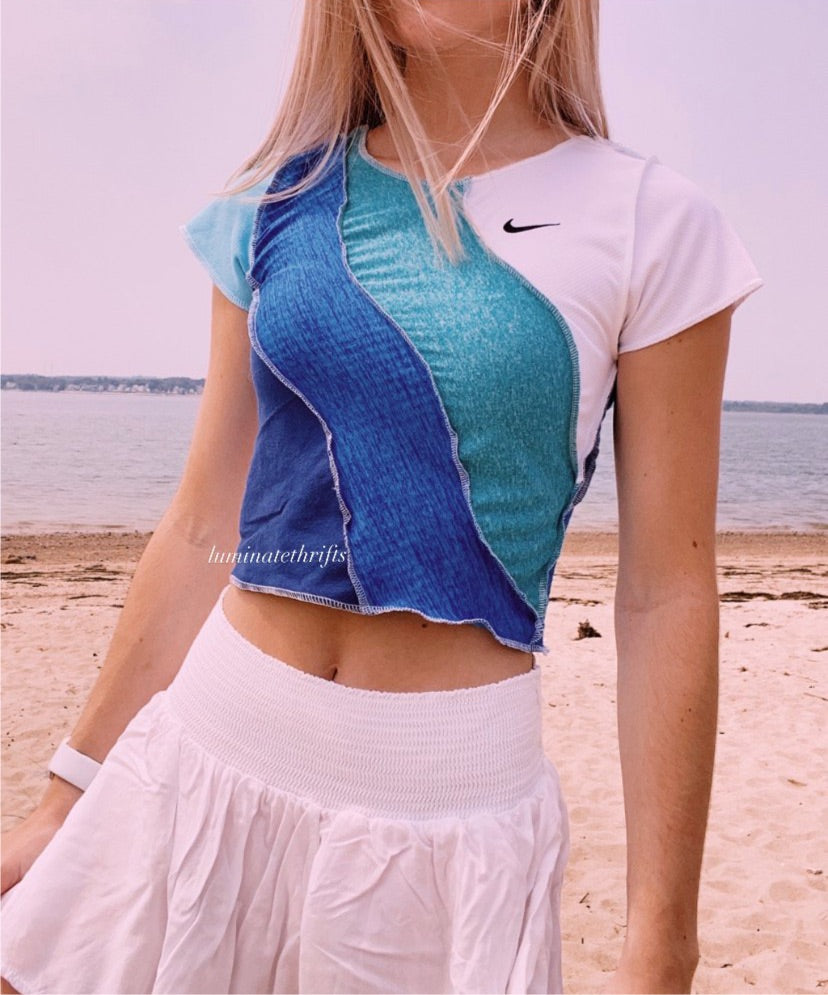 (XS/S) Ocean Waves Reworked Open Hem Top
