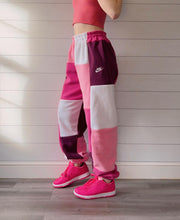 Load image into Gallery viewer, (M/L) Tulip Pink 1/1 Joggers
