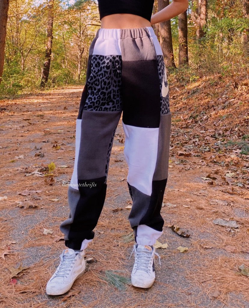 (M/L) Diamond Leopard Reworked Joggers