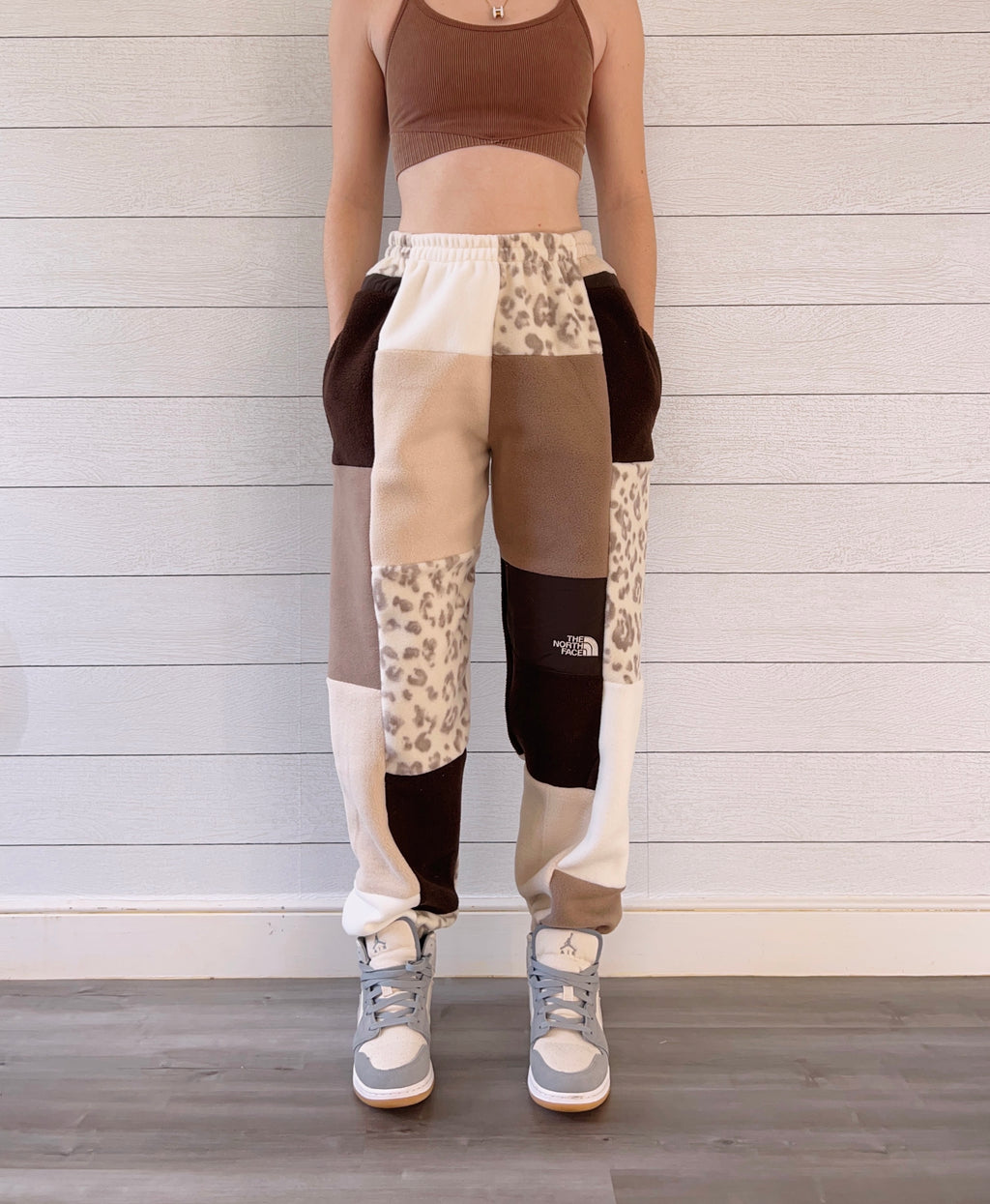 (S/M) Neutral Leopard 1/1 Joggers +zipper pockets