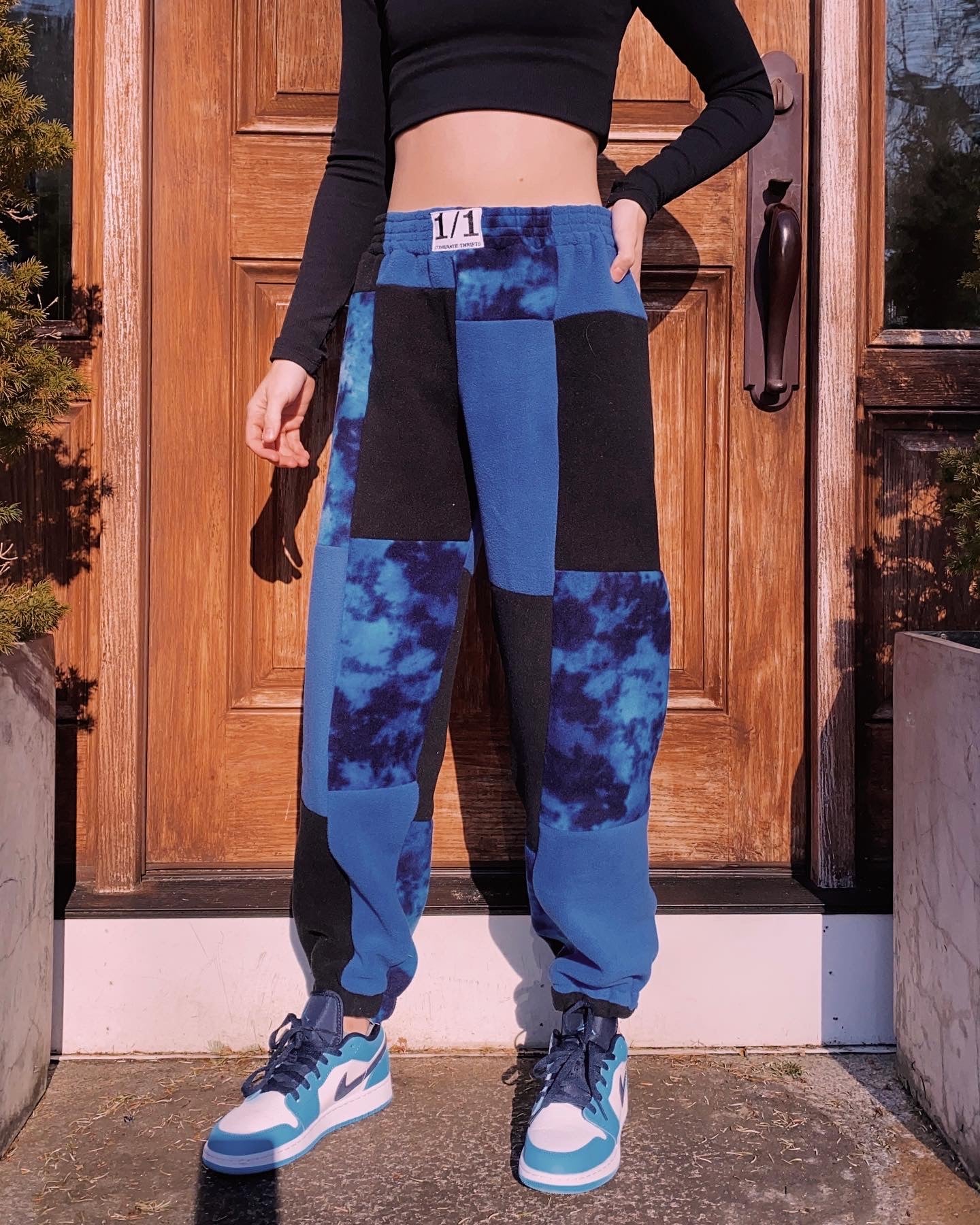 (XS/S) 1 / 1 Glacier Burst Joggers